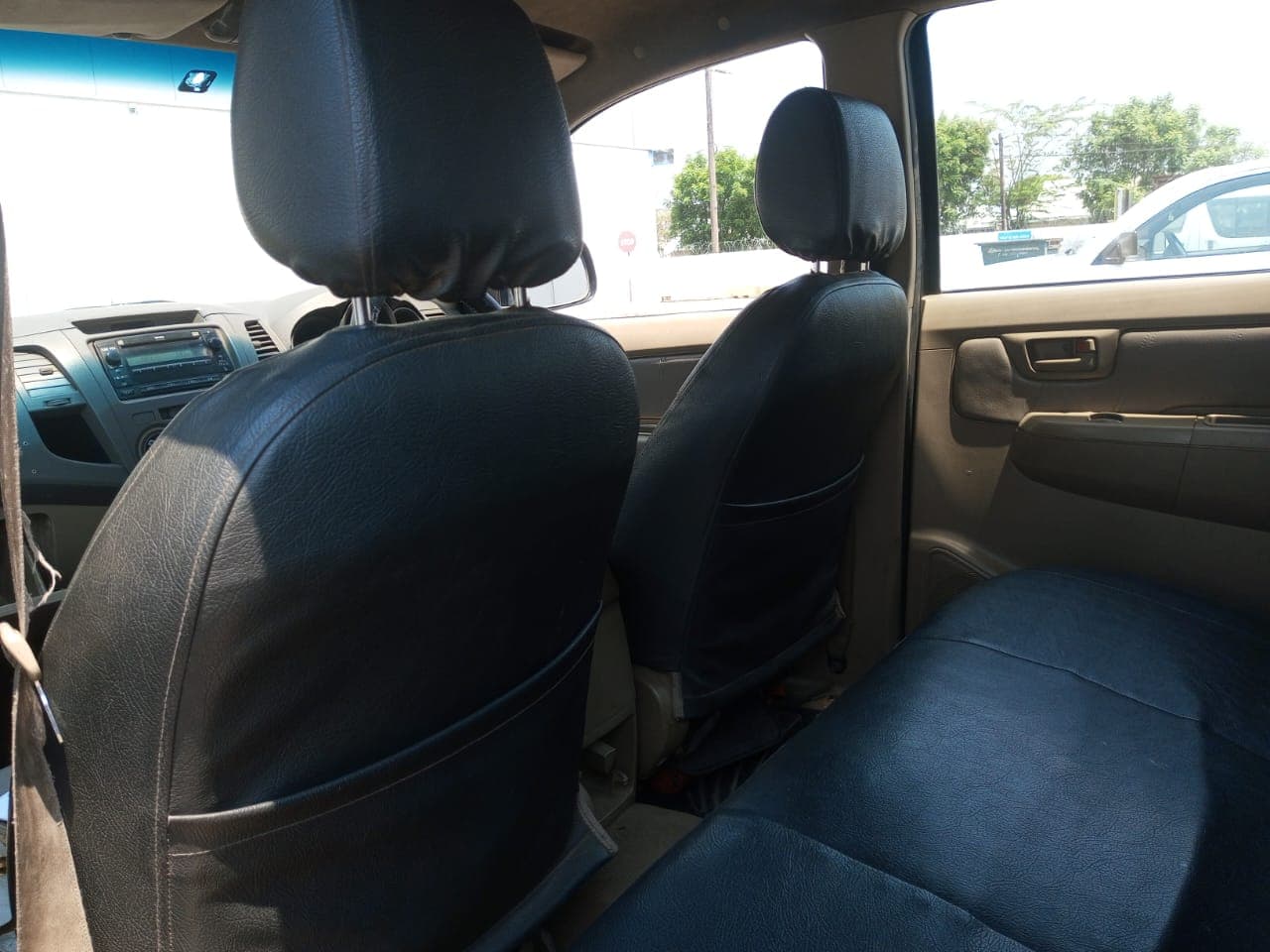 Toyota Hilux · Ano 2010 — imagem 13