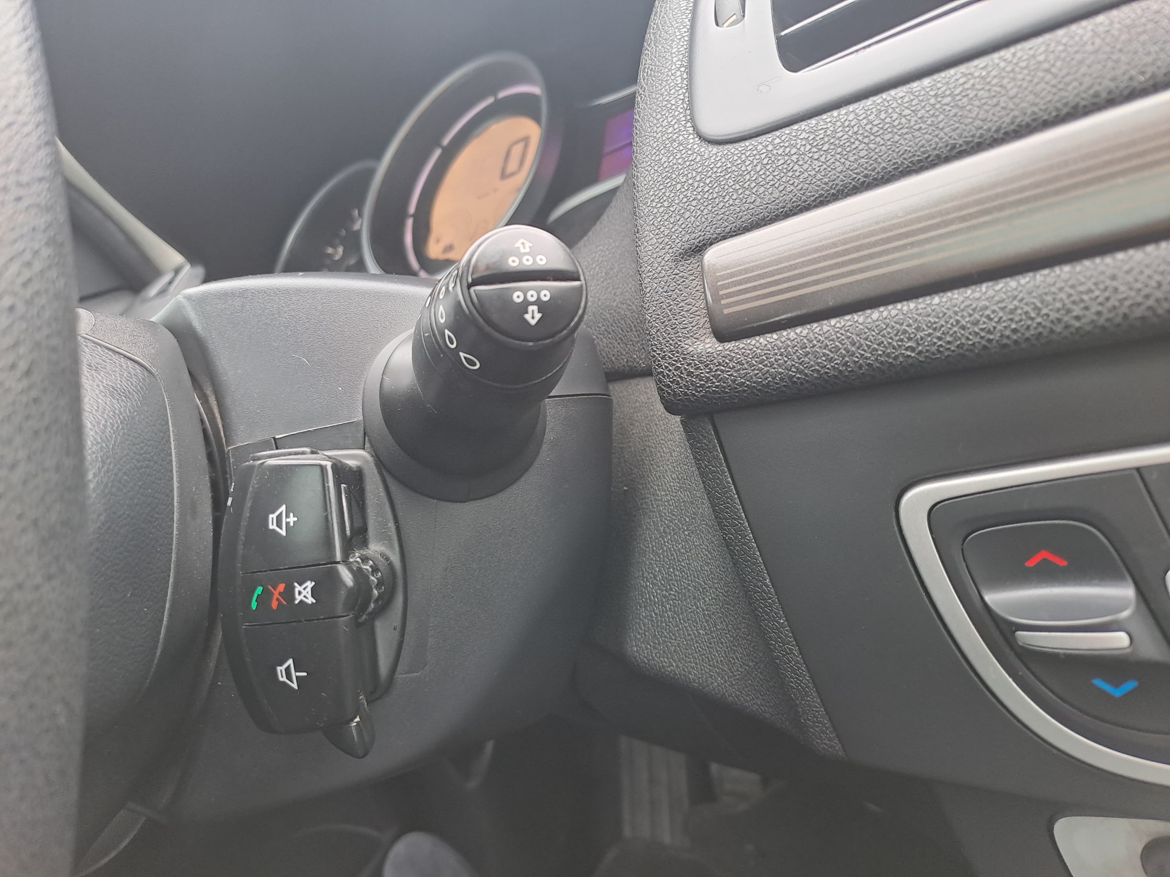Renault Mégane DCI · Ano 2010 — imagem 34