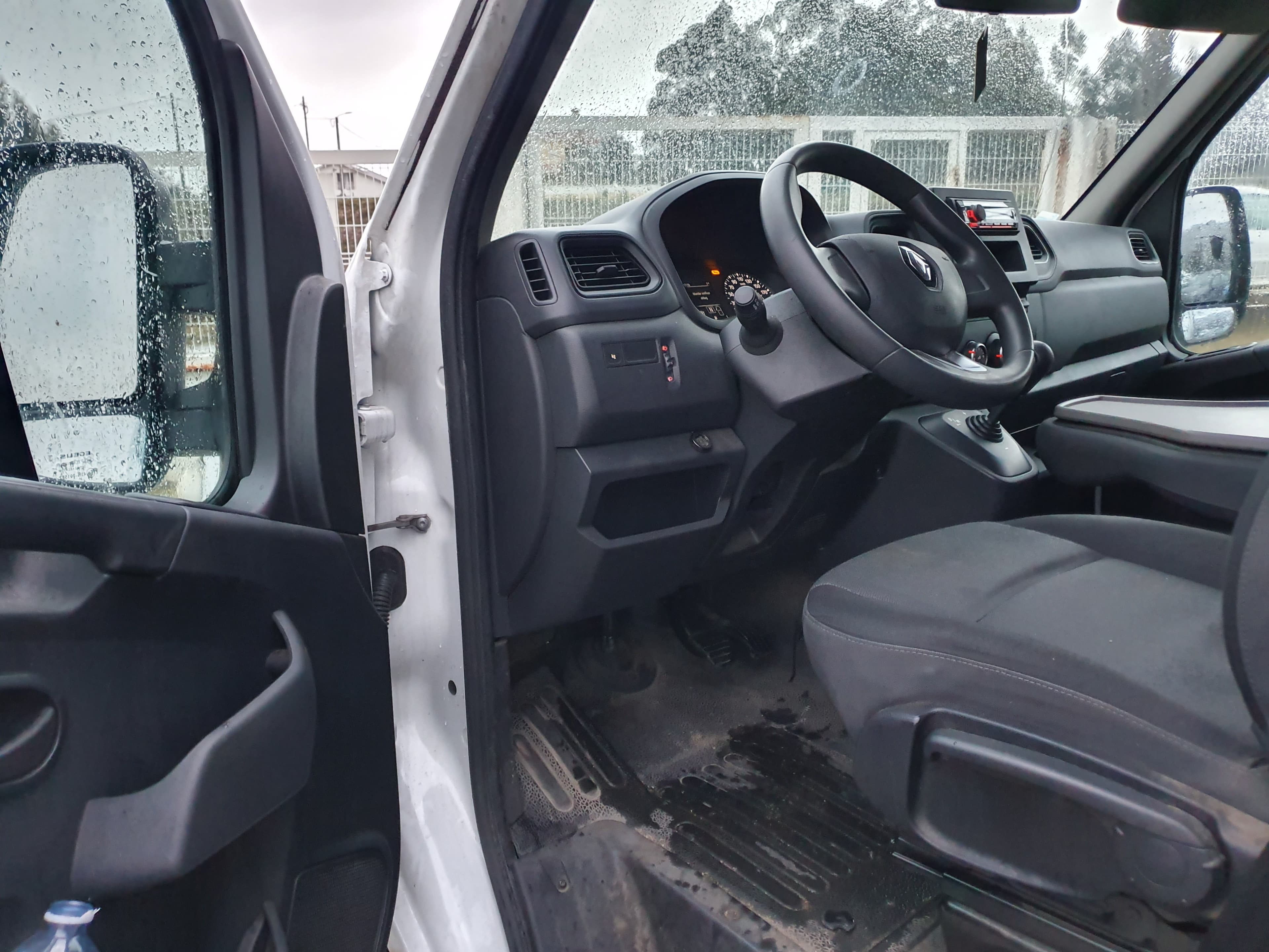 Renault Master · Ano 2021 — imagen 16