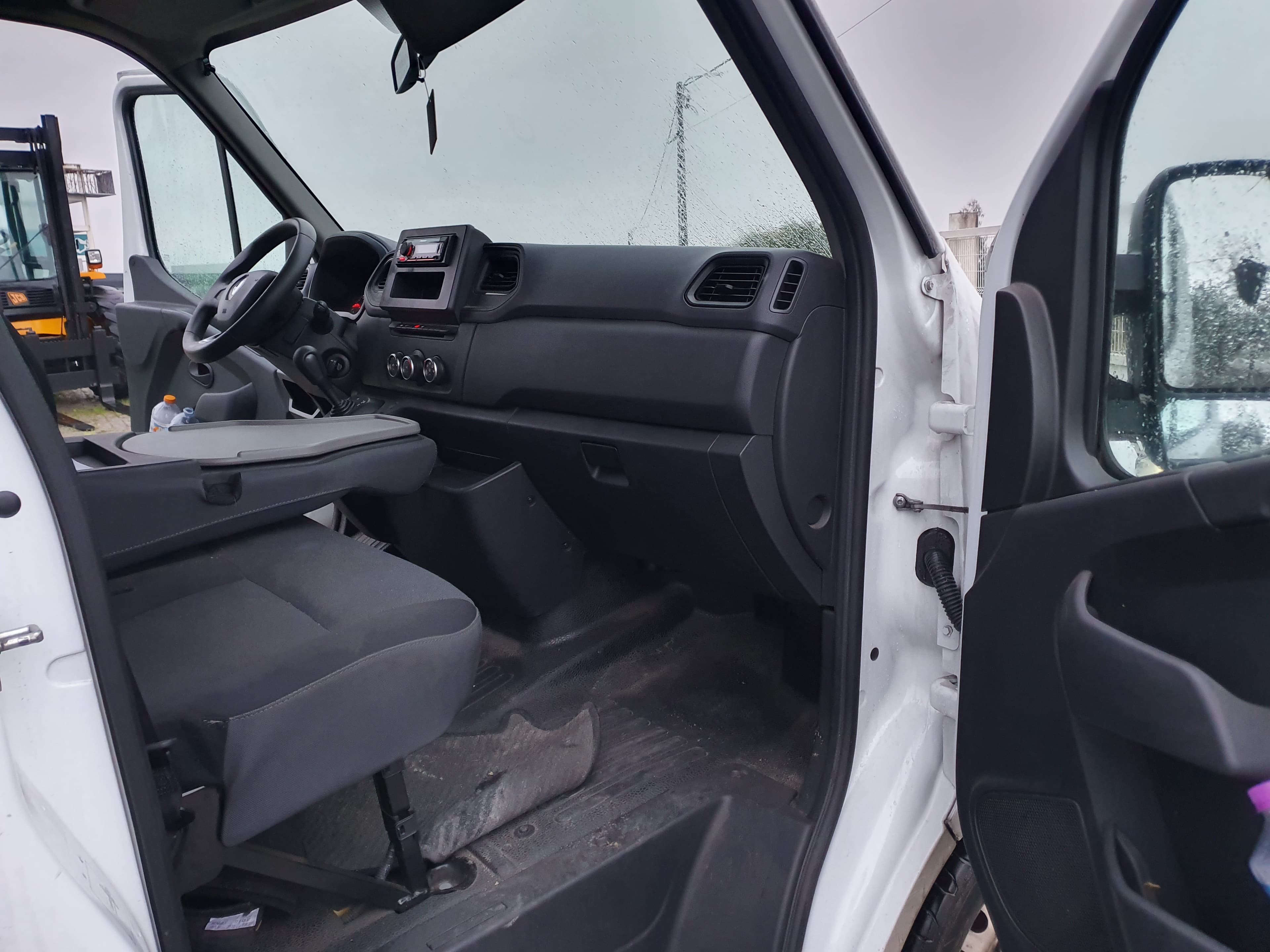 Renault Master · Ano 2021 — imagen 26