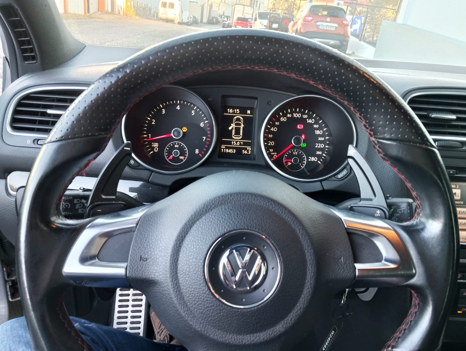 Volkswagen Golf 2.0 GTI · Ano 2010 — imagem 17