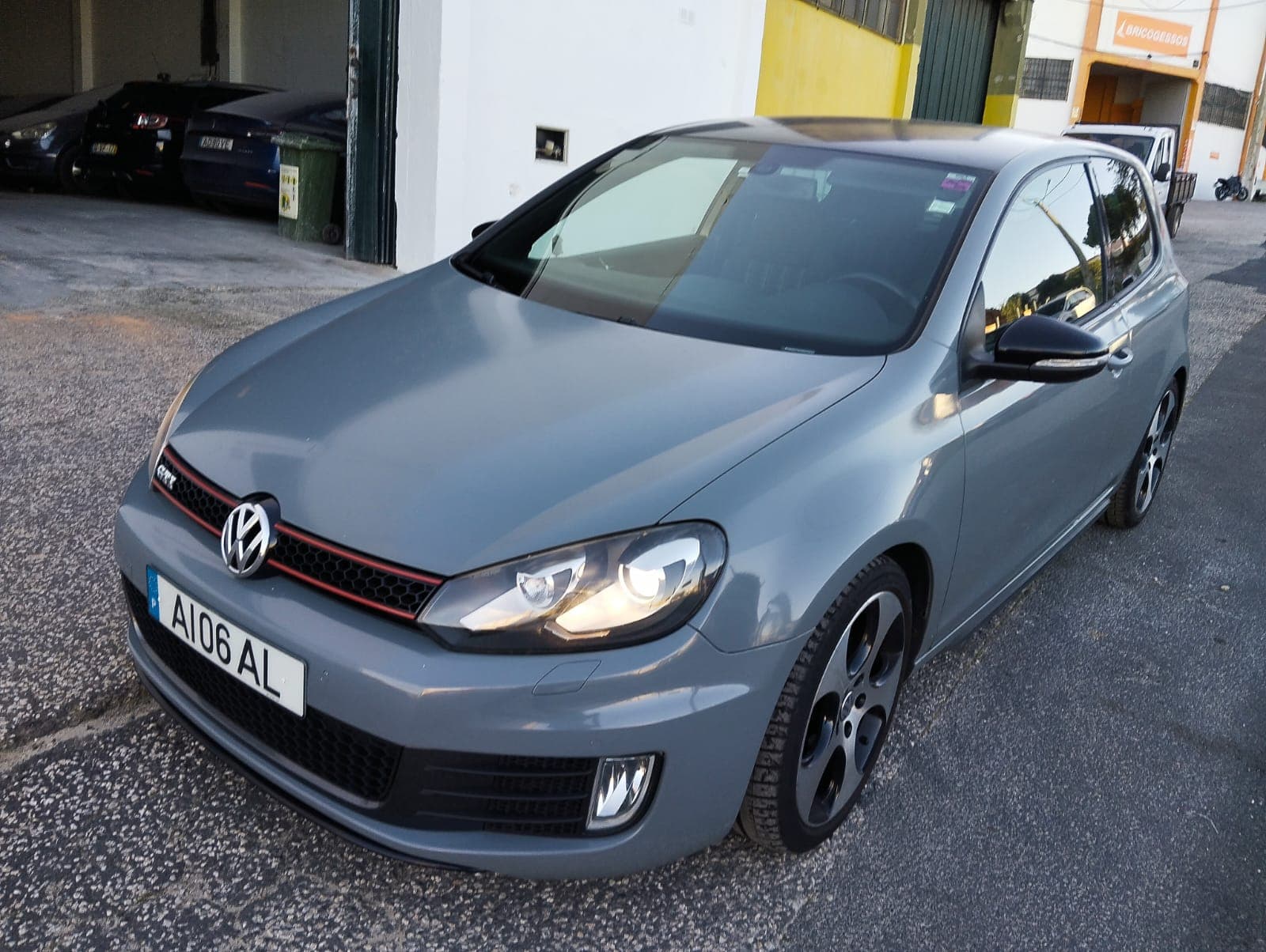 Volkswagen Golf 2.0 GTI · Ano 2010 — imagem 1