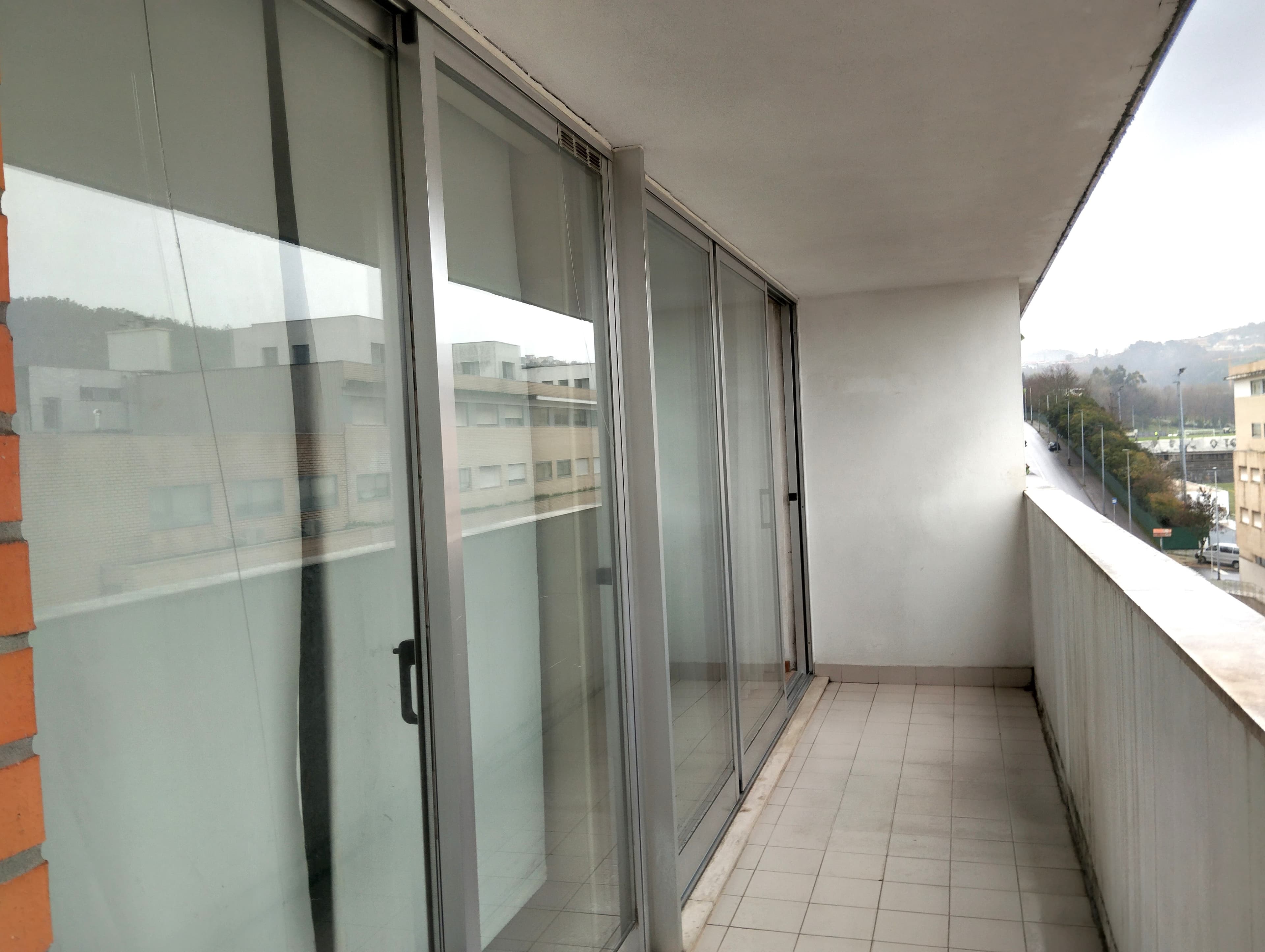 Apartamento T2 c/ Garagem · Guimarães — imagem 16