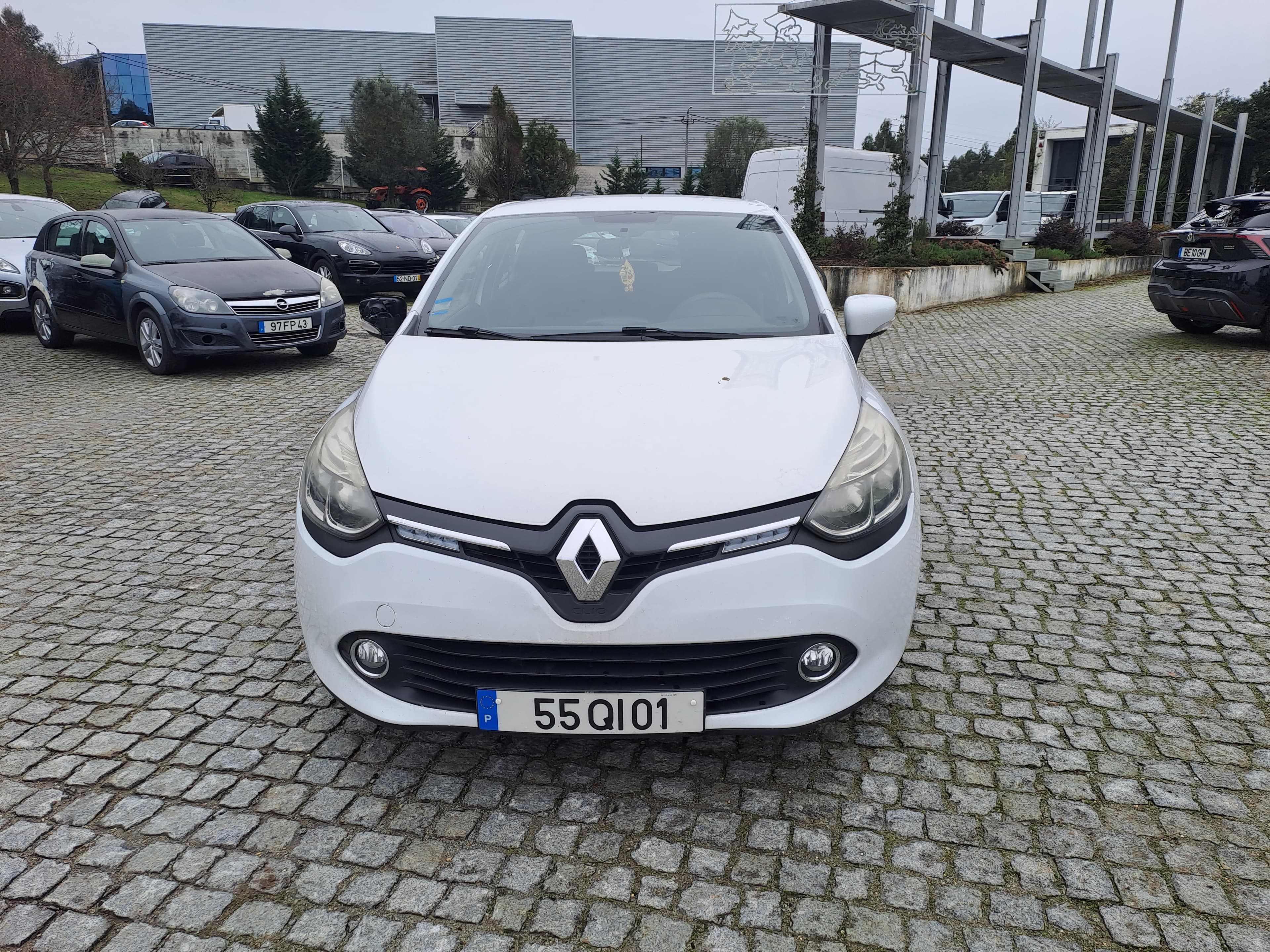 Renault Clio DCI · Ano 2015 — image 3