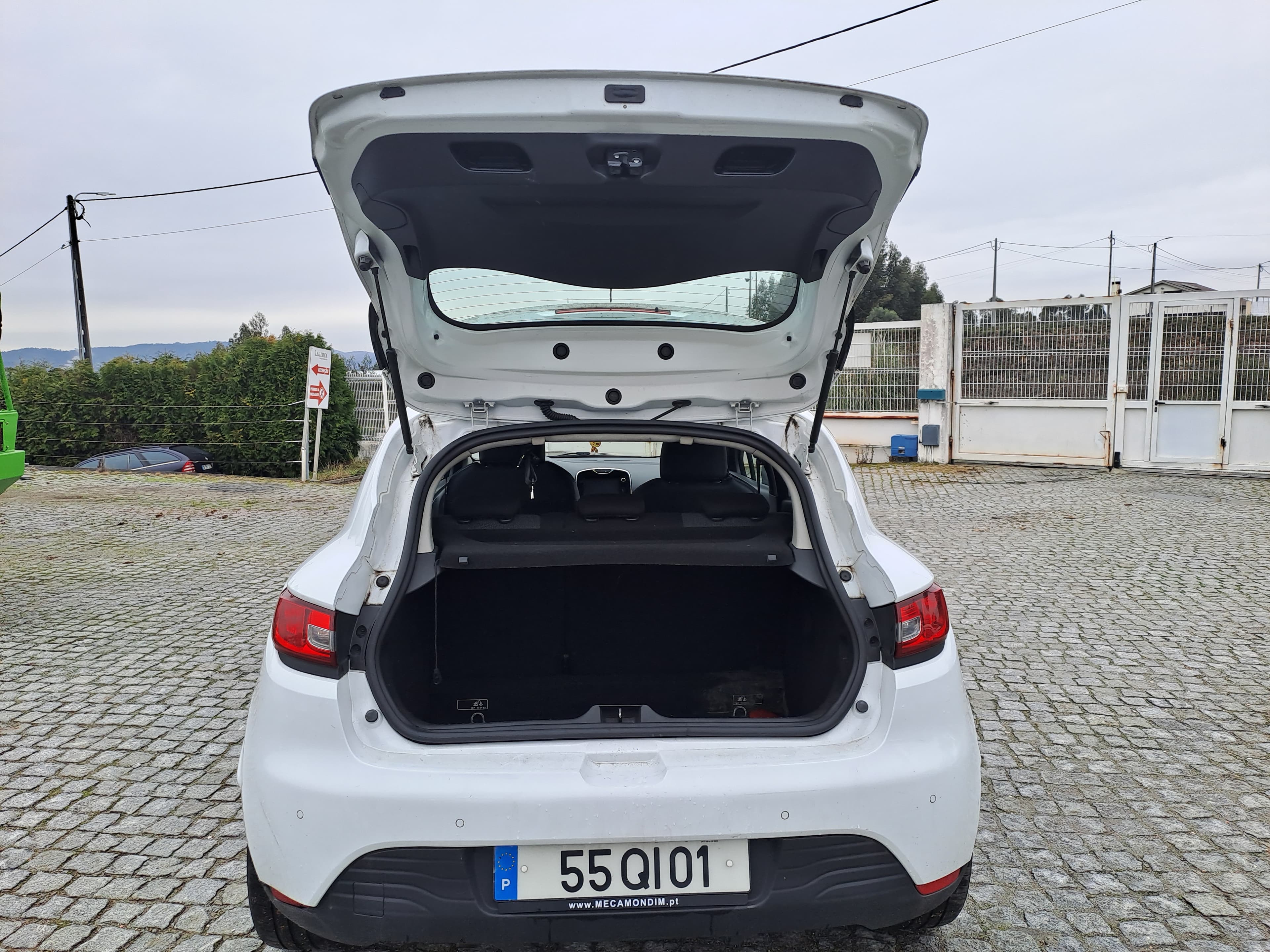Renault Clio DCI · Ano 2015 — image 7