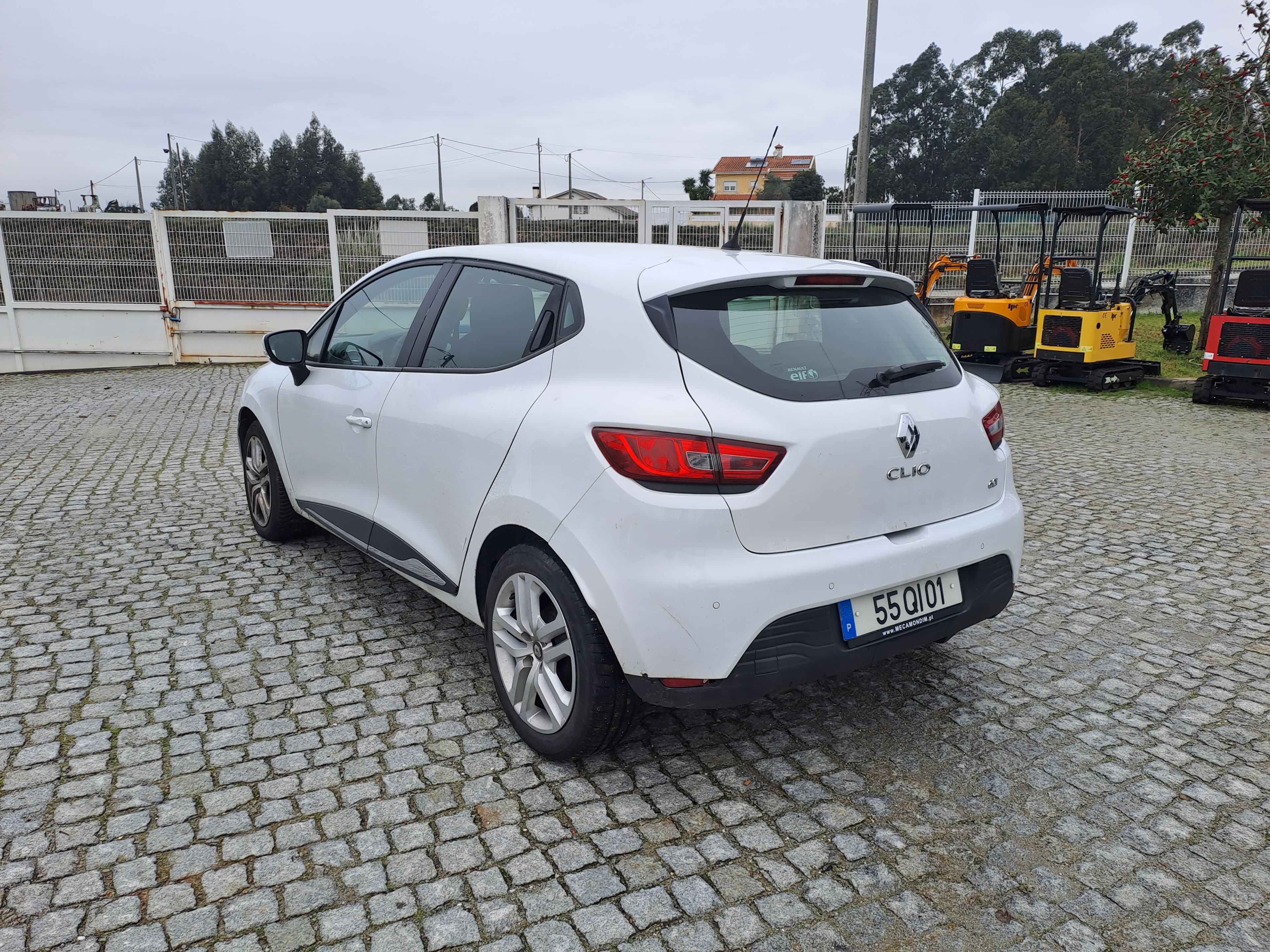 Renault Clio DCI · Ano 2015 — image 5