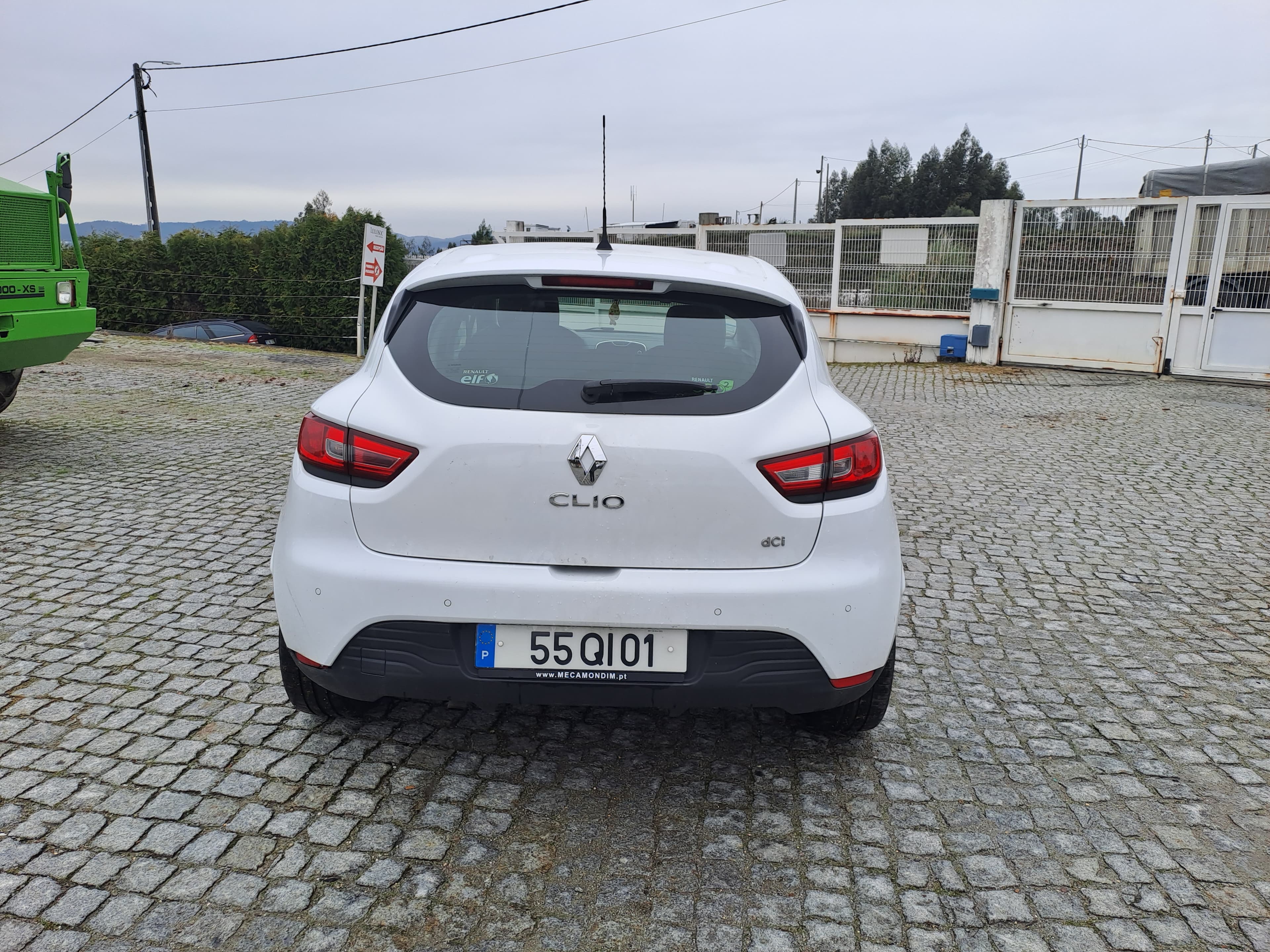 Renault Clio DCI · Ano 2015 — image 6