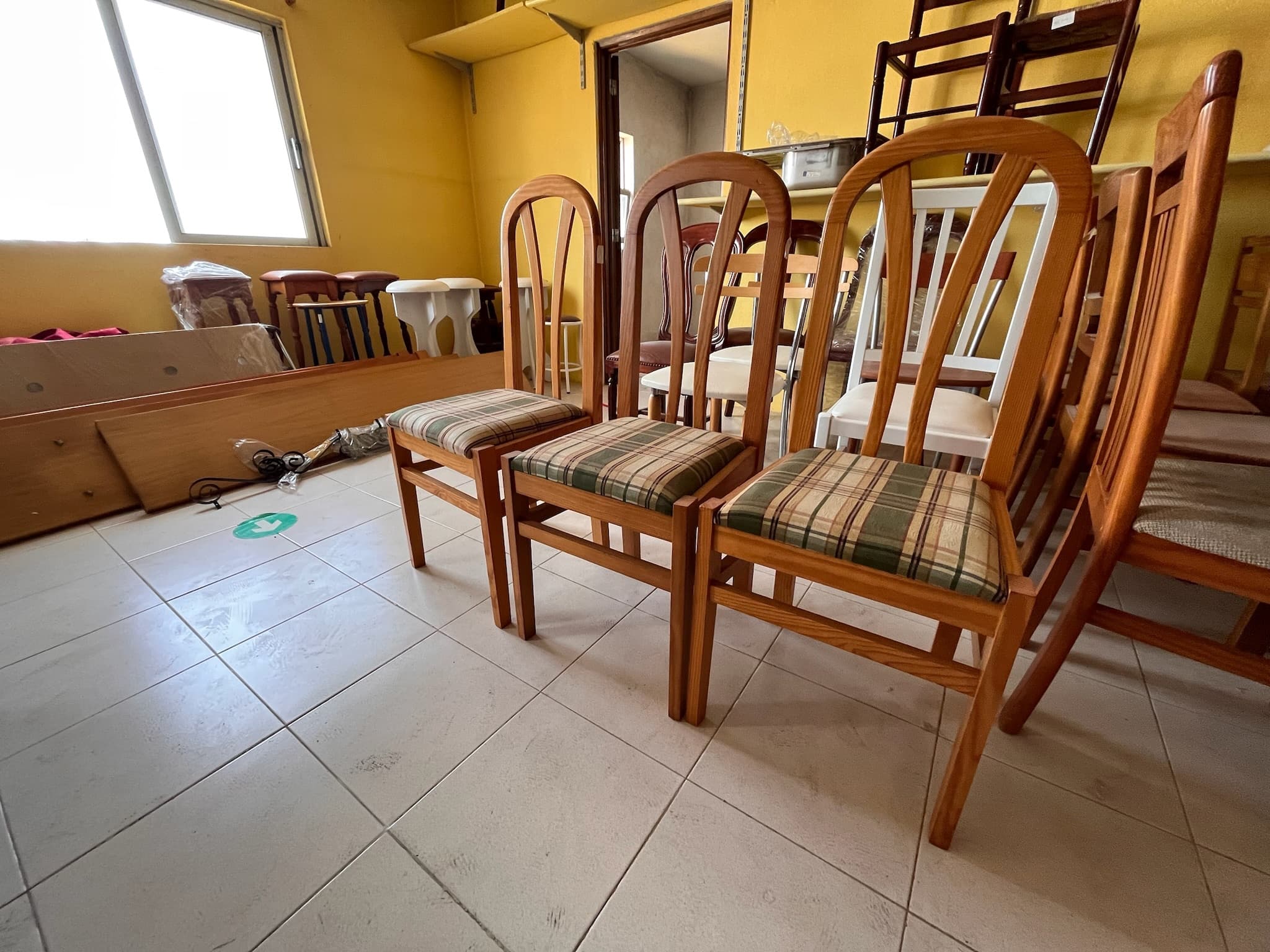 Cadeiras de madeira — imagem 2
