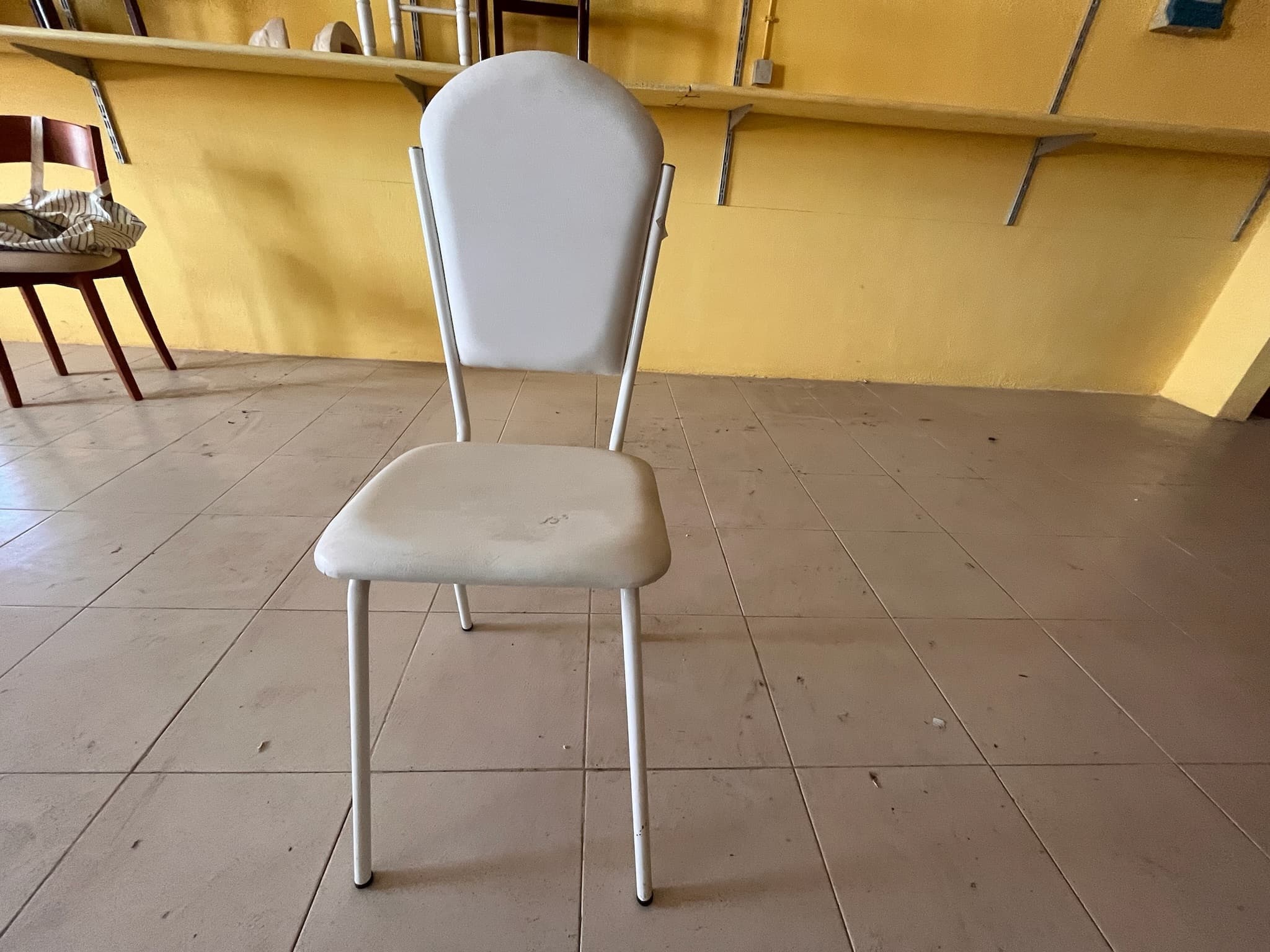 Cadeiras metálicas — imagen 1