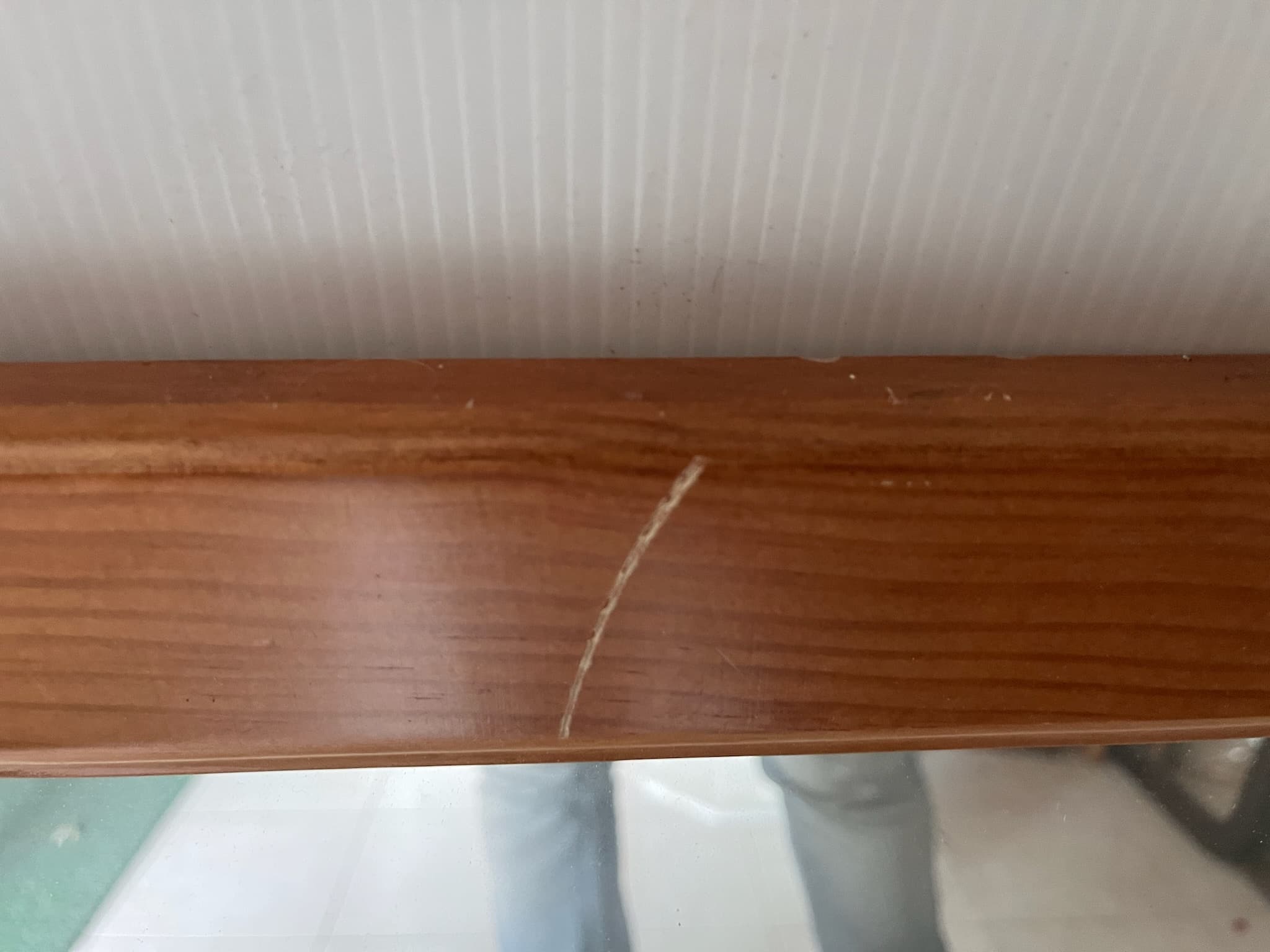 Espelho com moldura de madeira — imagem 3