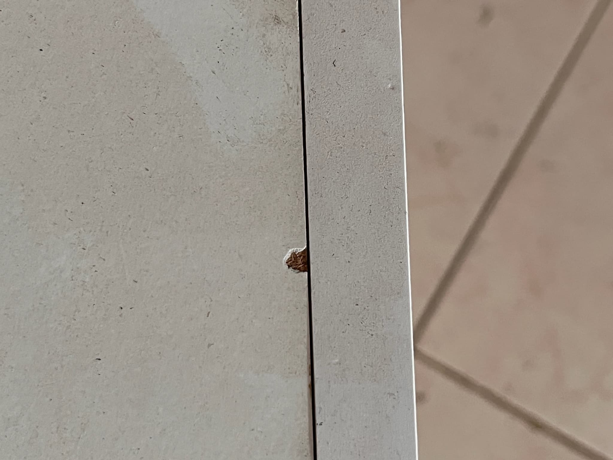 Mesinha de cabeceira branca — imagem 2