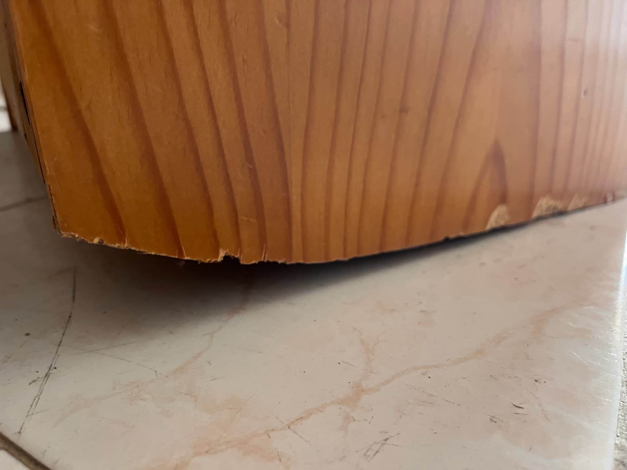 Mesinha de cabeceira de madeira — imagen 2