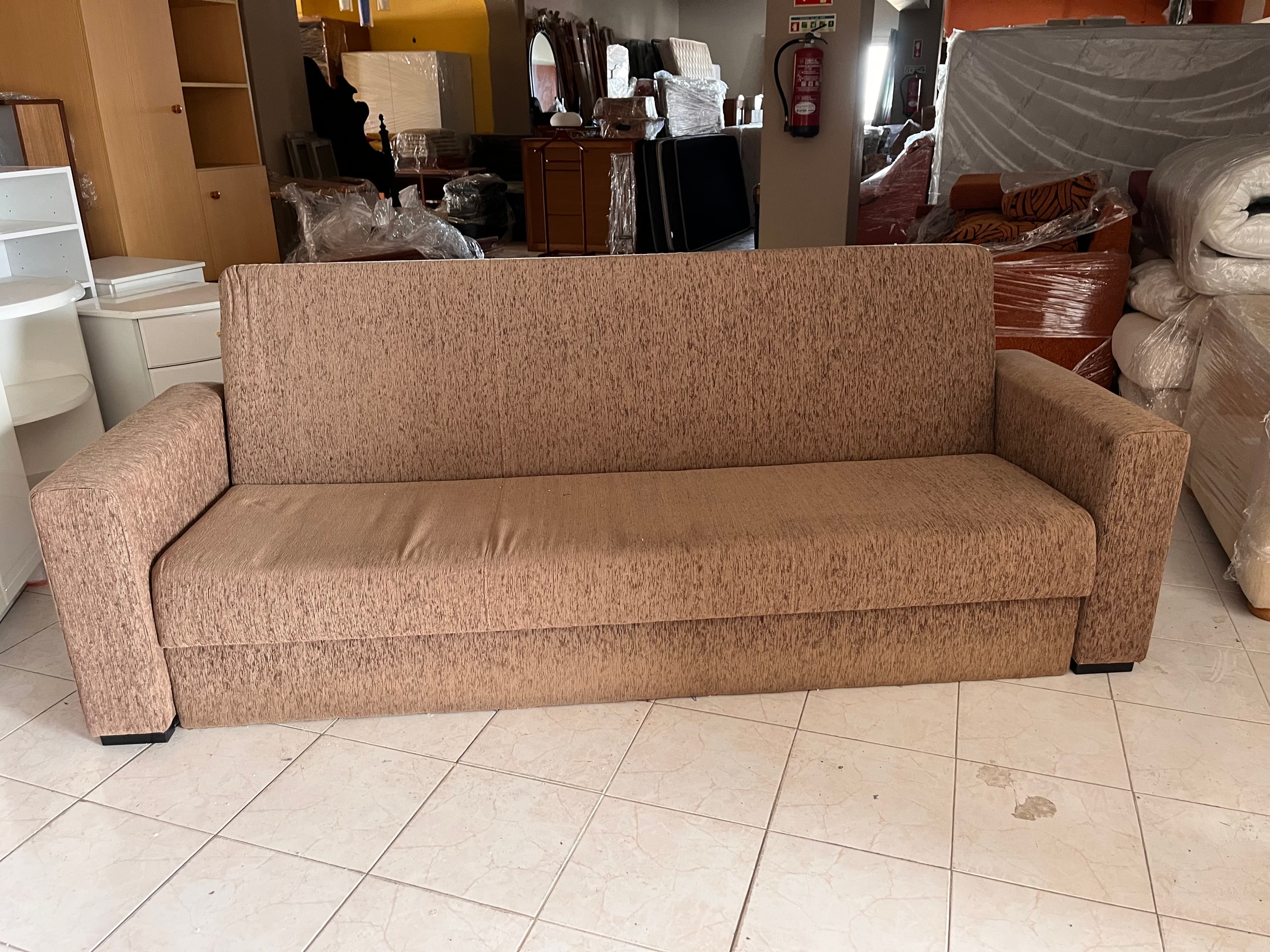 Sofá cama em tecido — imagem 1