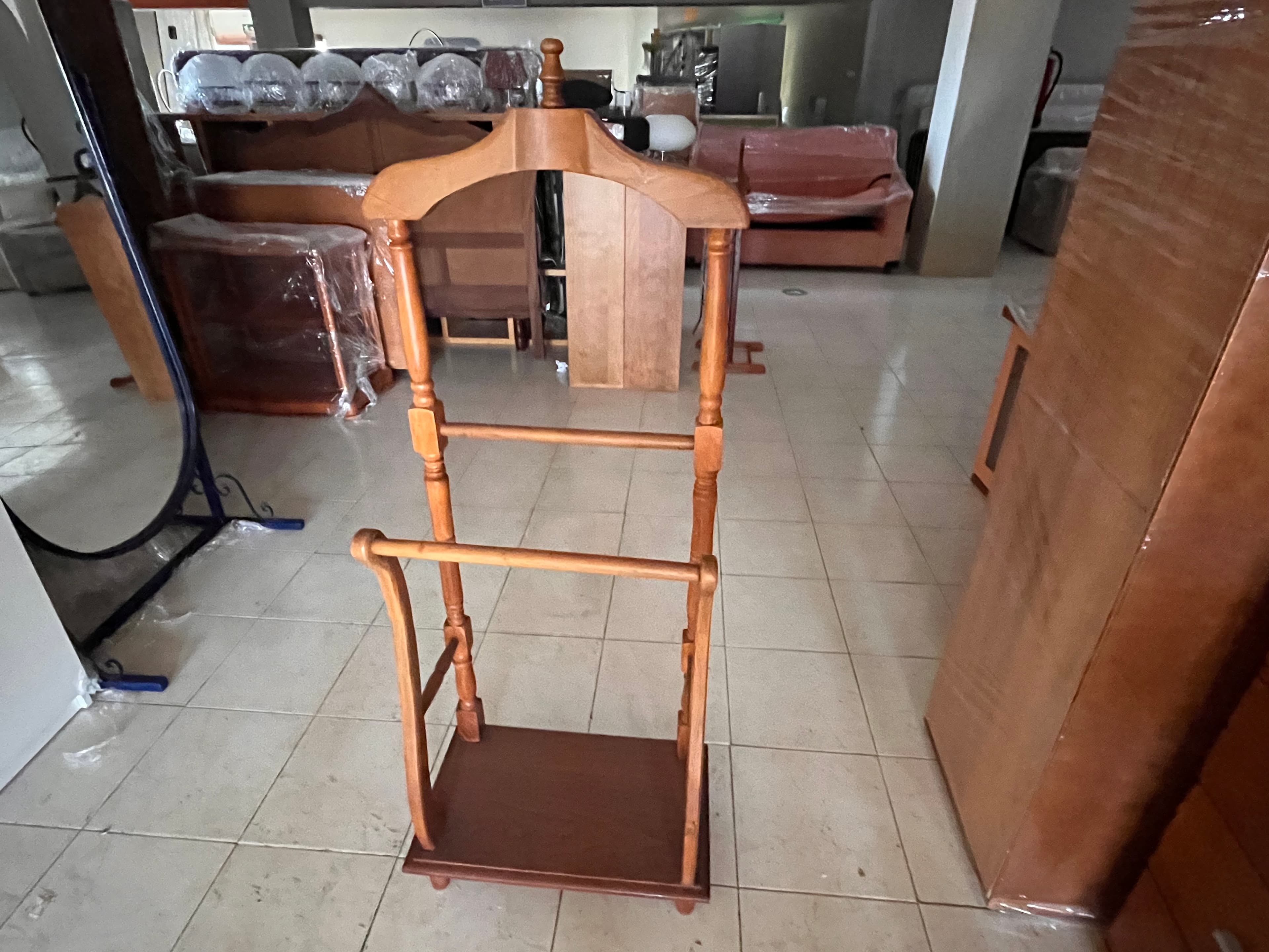 Suporte de casacos em madeira — imagem 1