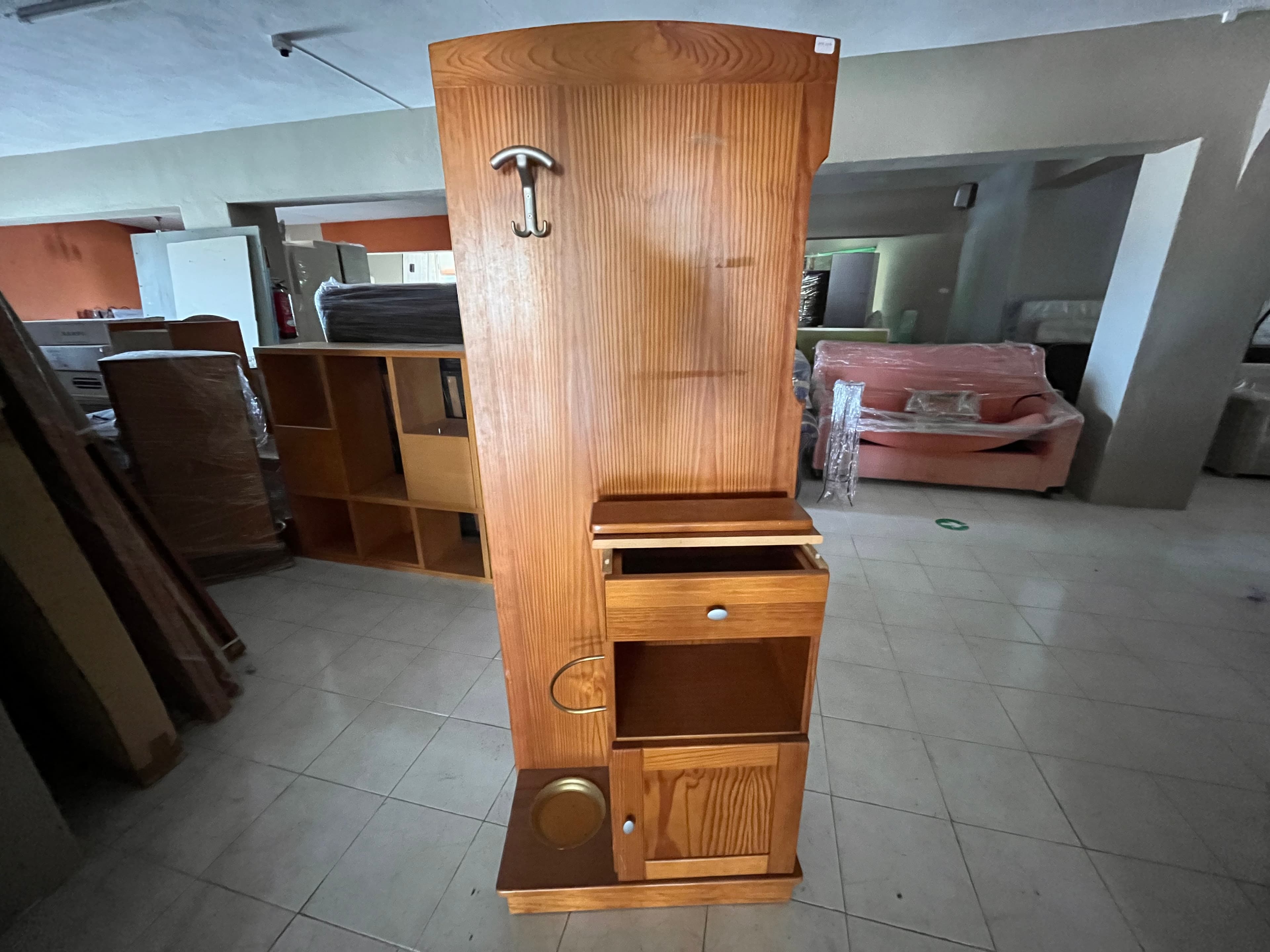 Consola em madeira — imagem 1
