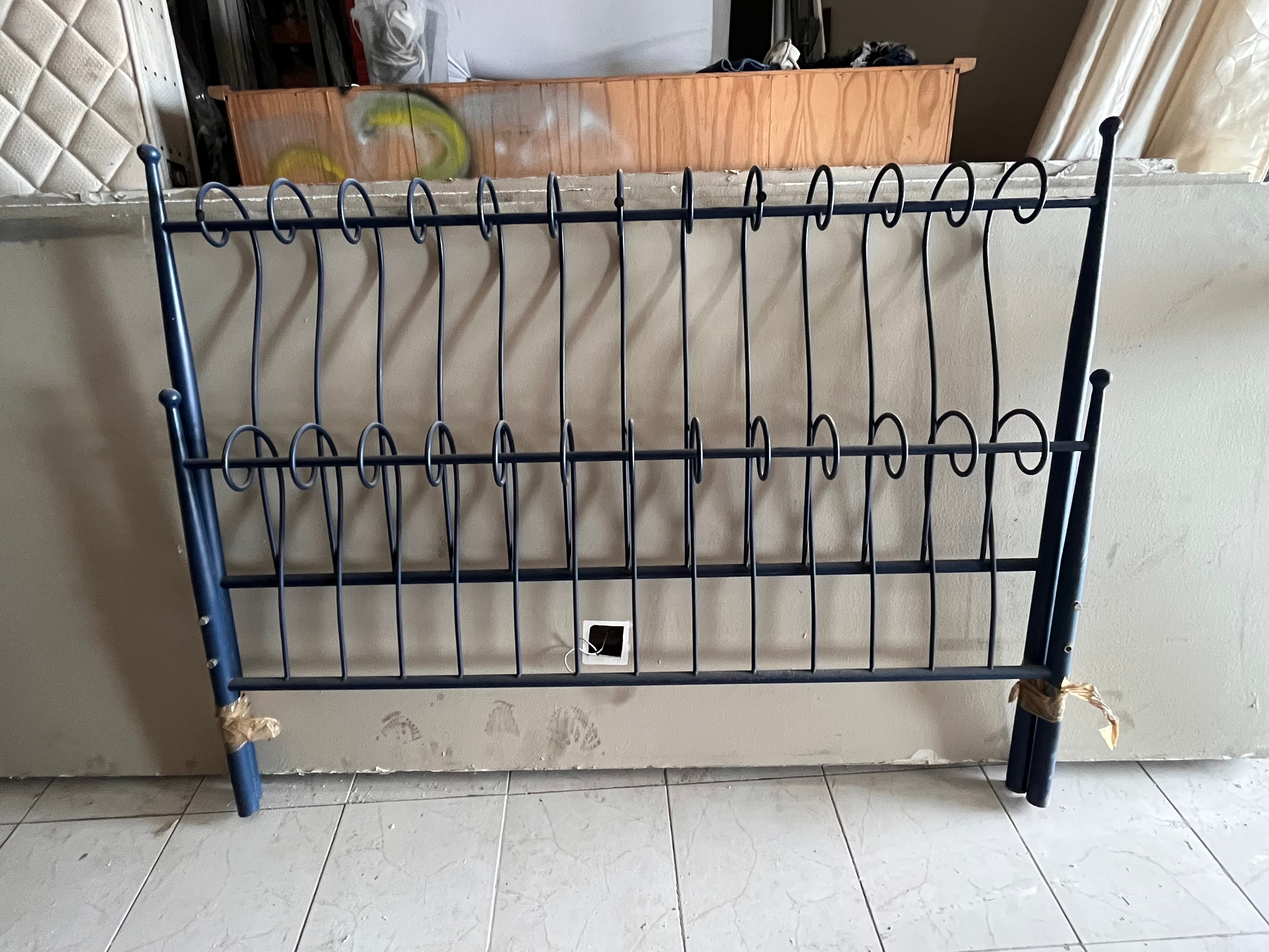 Cabezal de cama de hierro — imagen 1