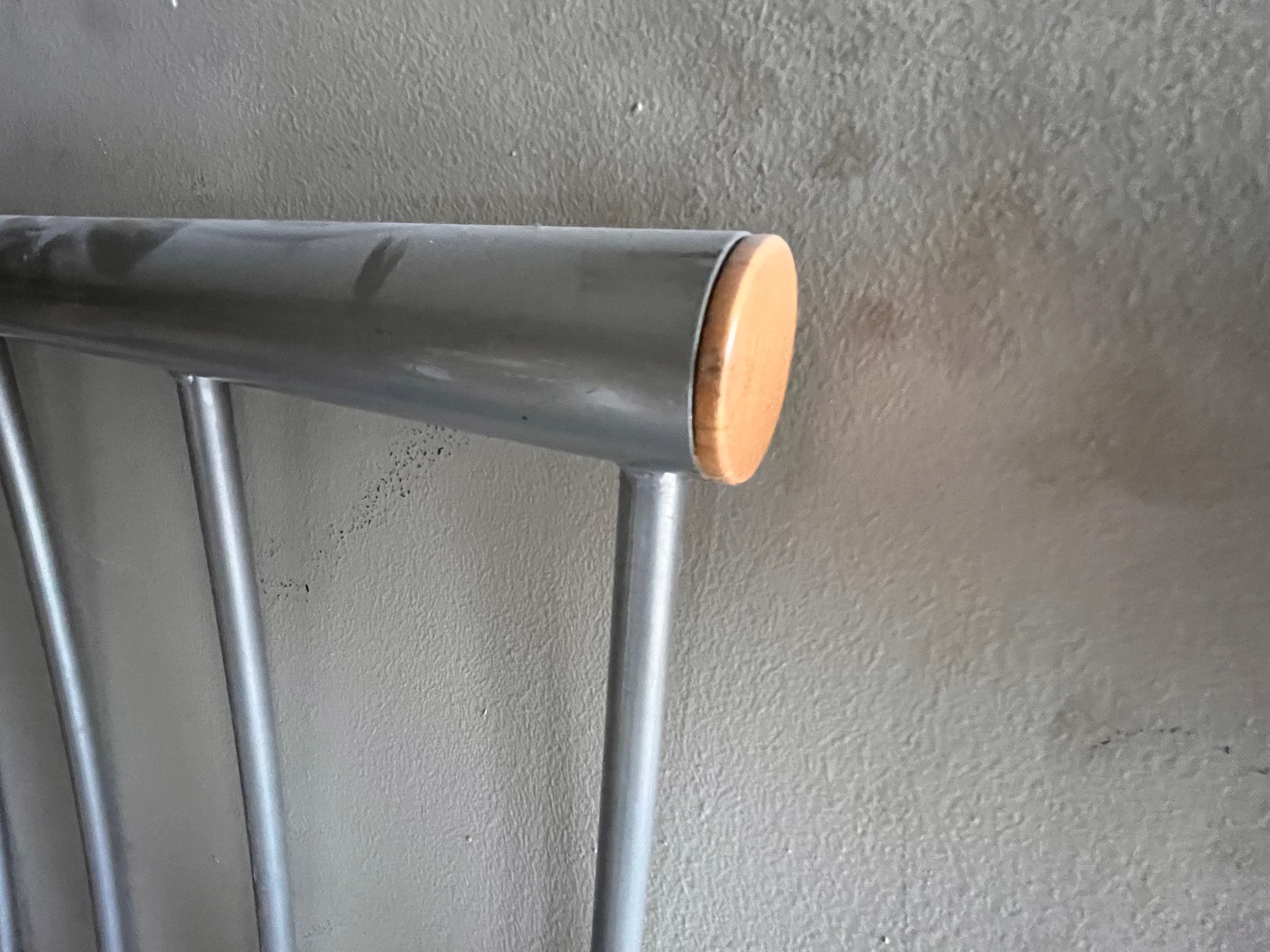 Cama con estructura de hierro — imagen 3