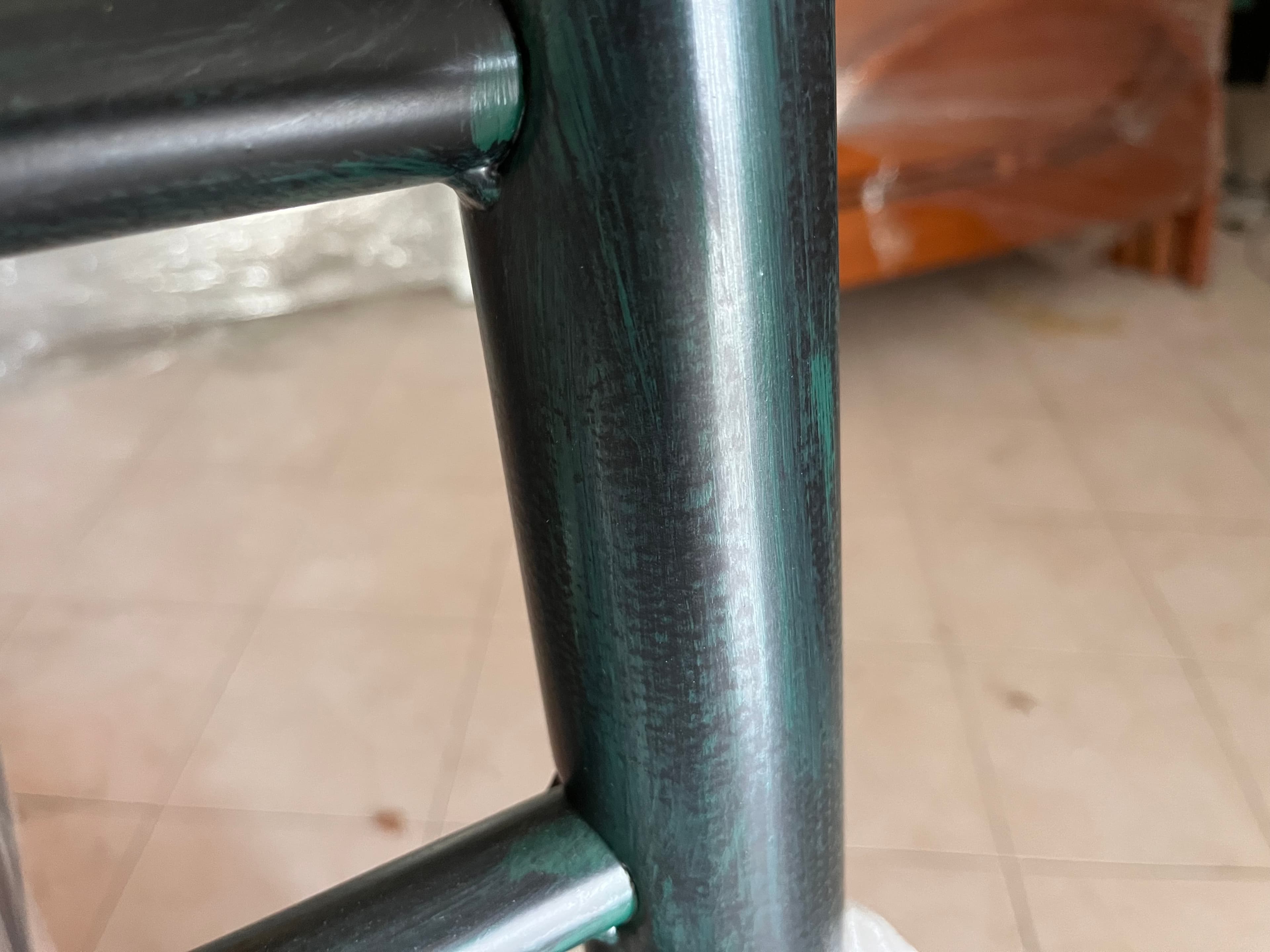 Cama com estrutura em ferro — imagem 4