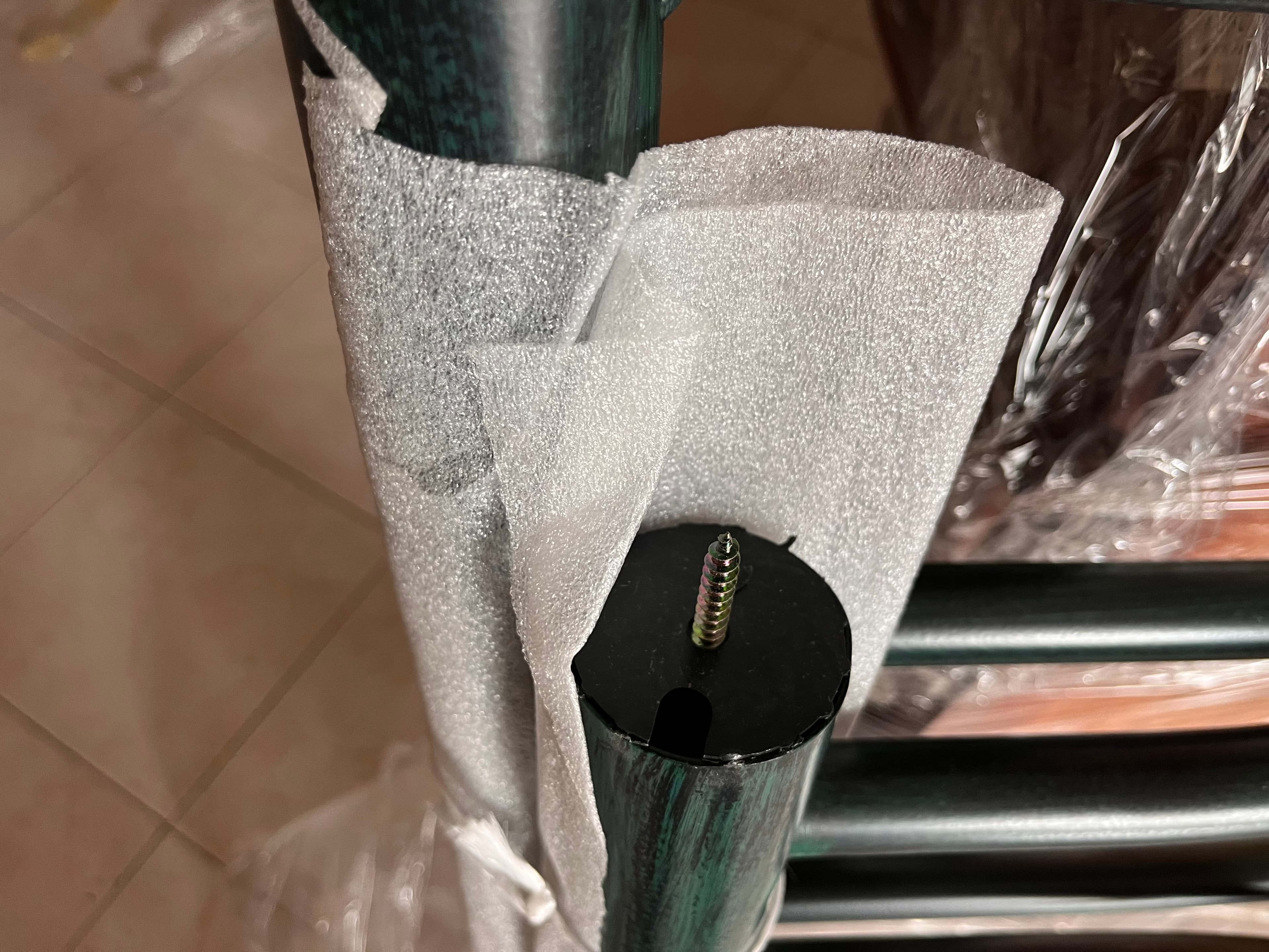 Cama com estrutura em ferro — imagem 3