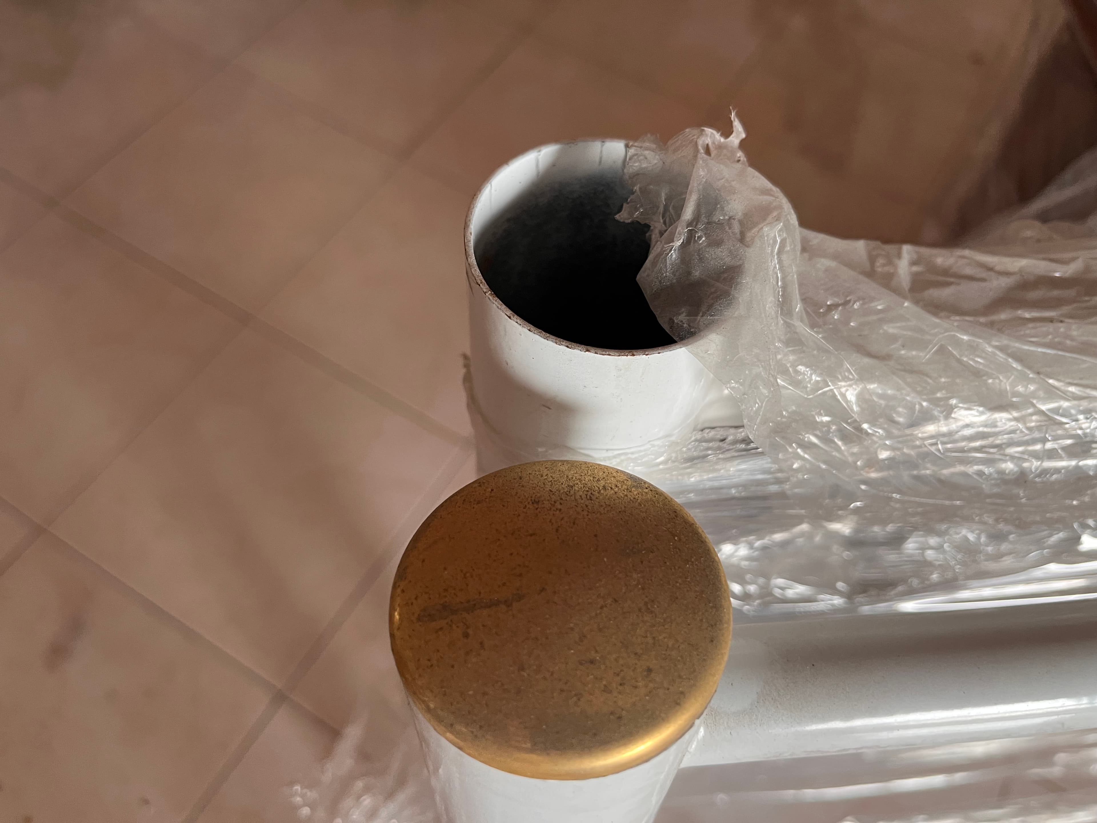 Cama com estrutura em ferro — imagen 2