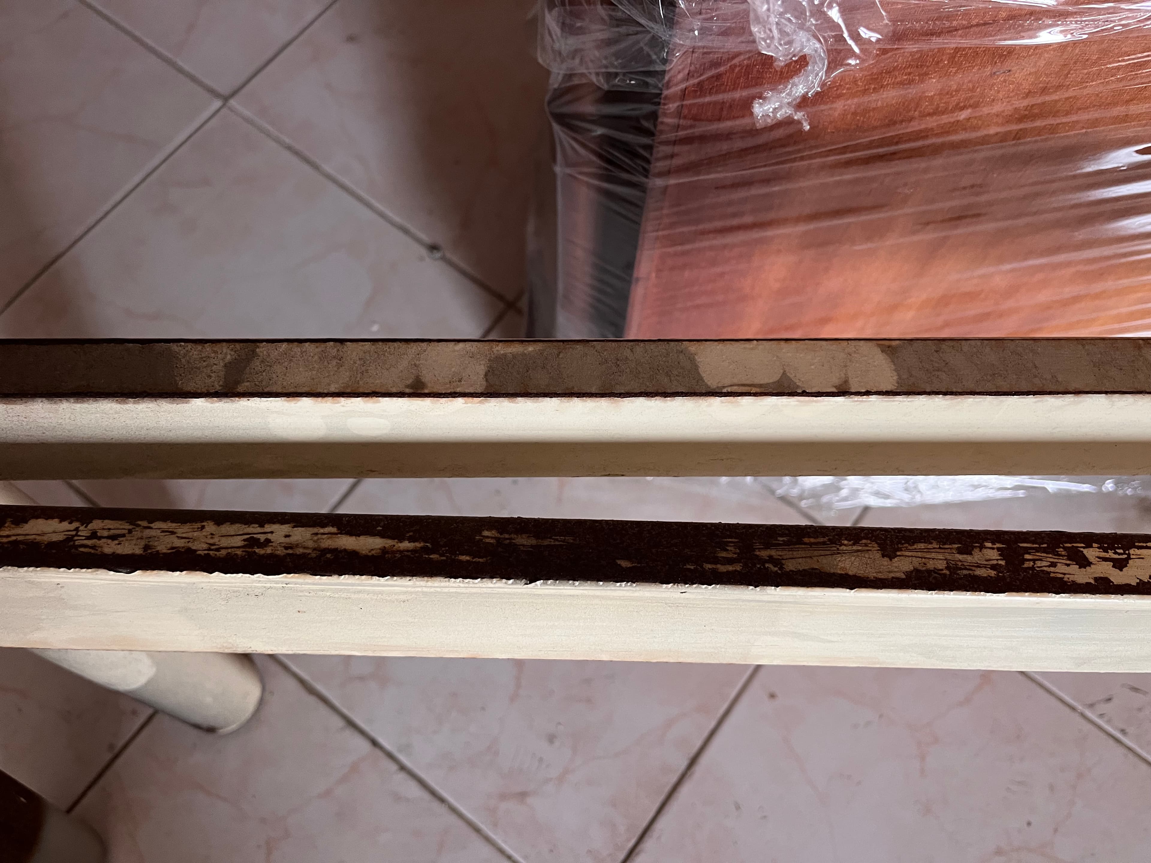 Cama com estrutura em ferro — imagen 5