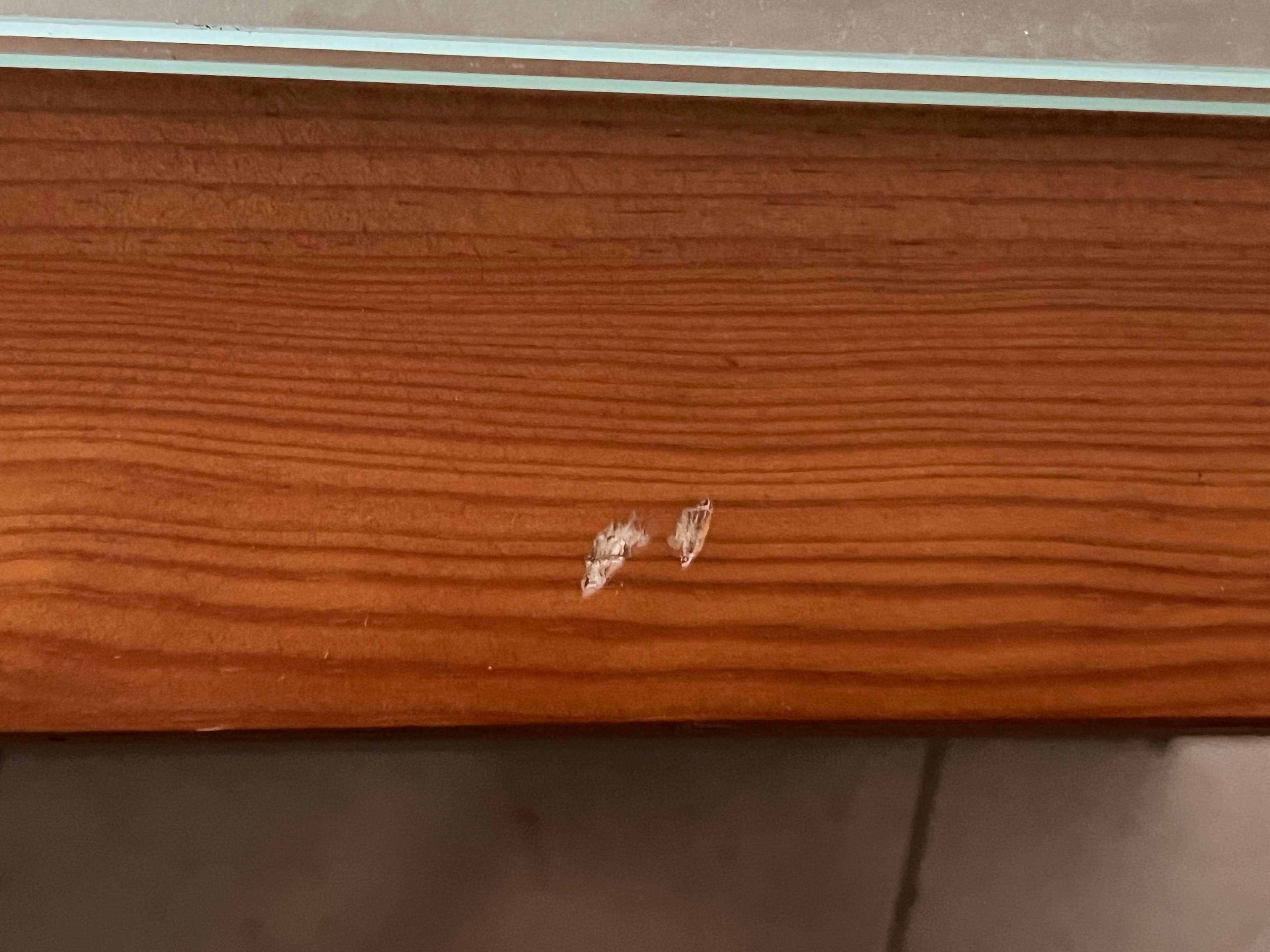 Mesita de noche de madera — imagen 3