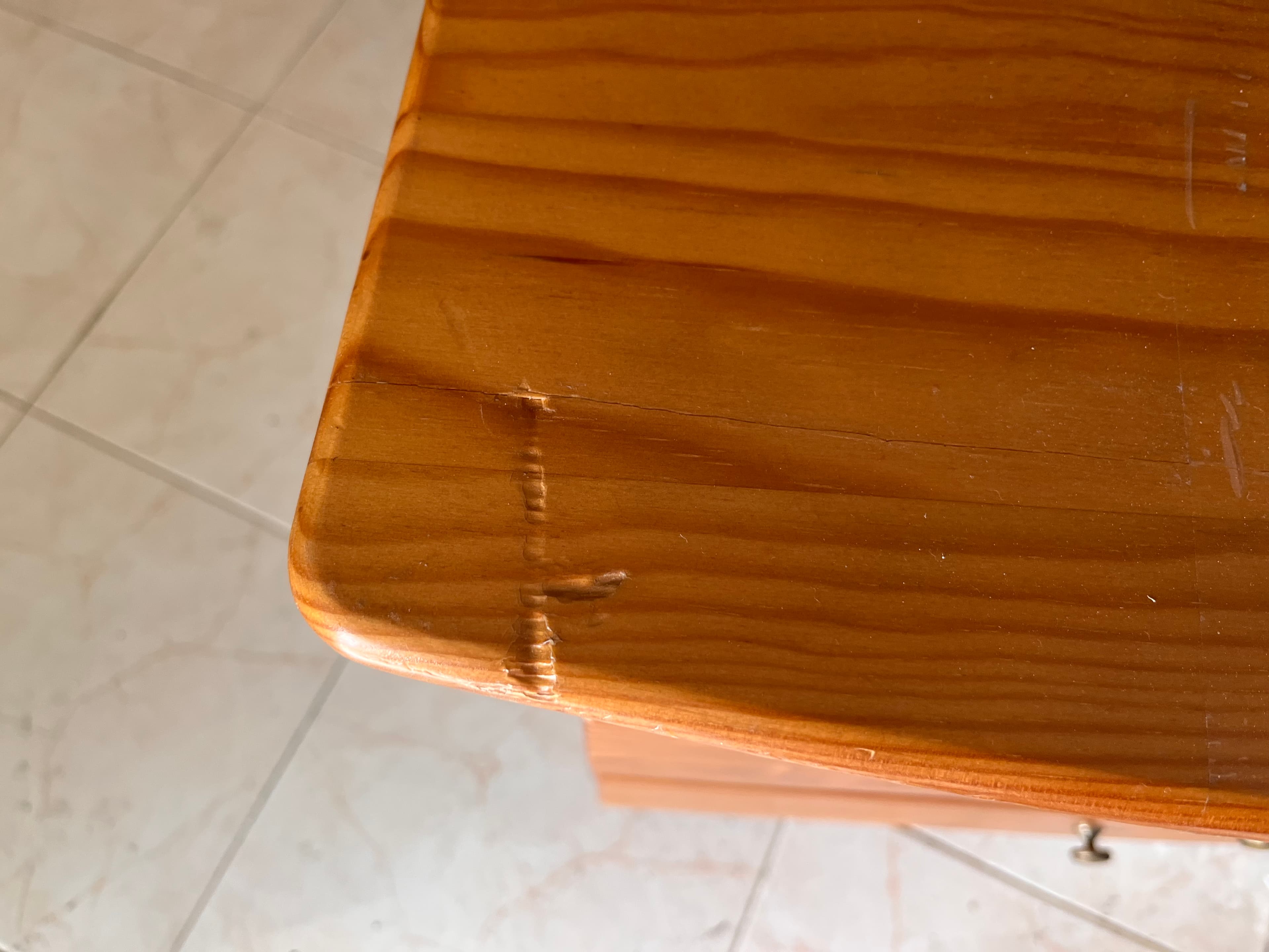 Mesinha de cabeceira em madeira — imagem 2