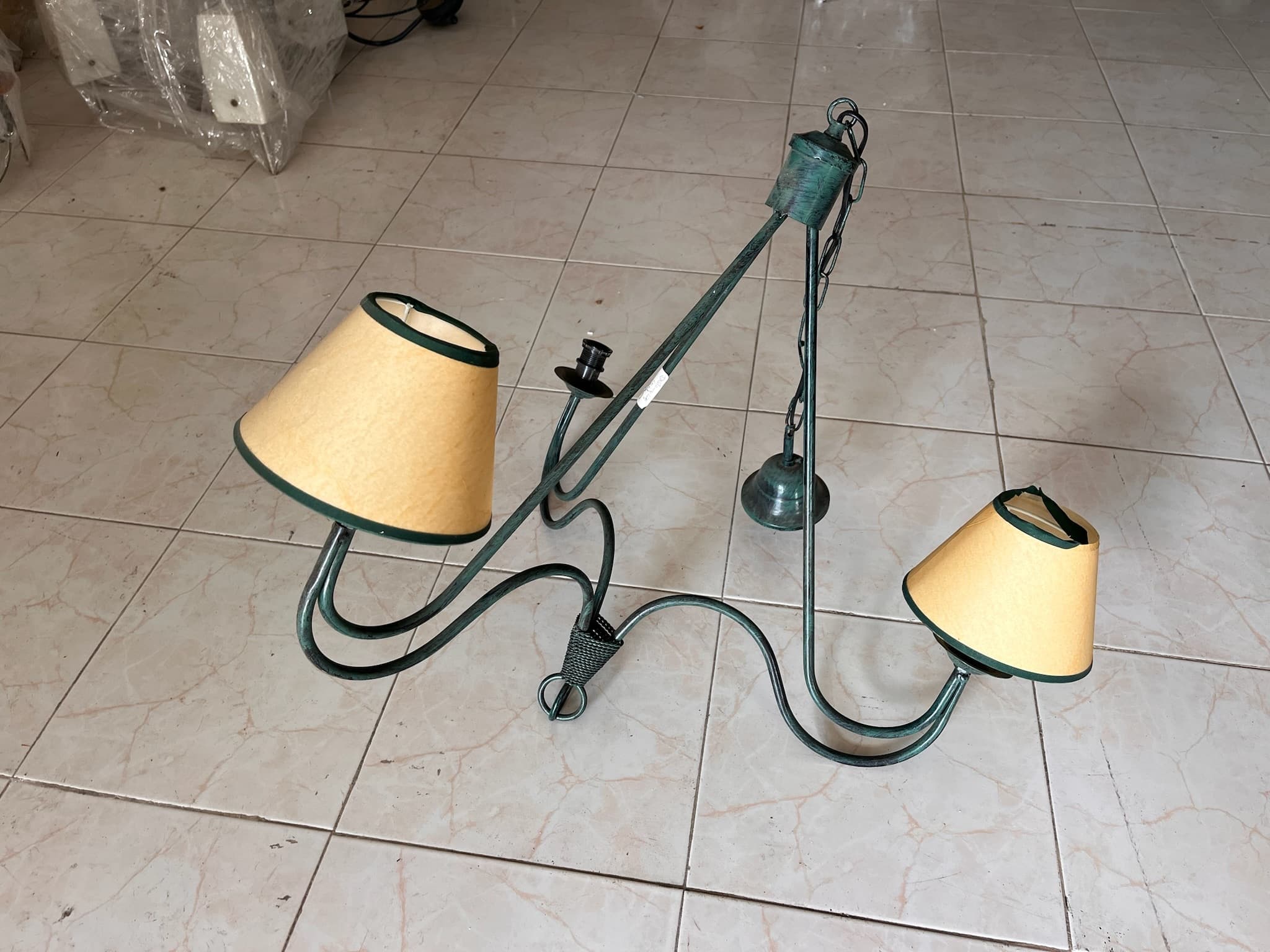Candeeiro de teto metálico — imagem 1