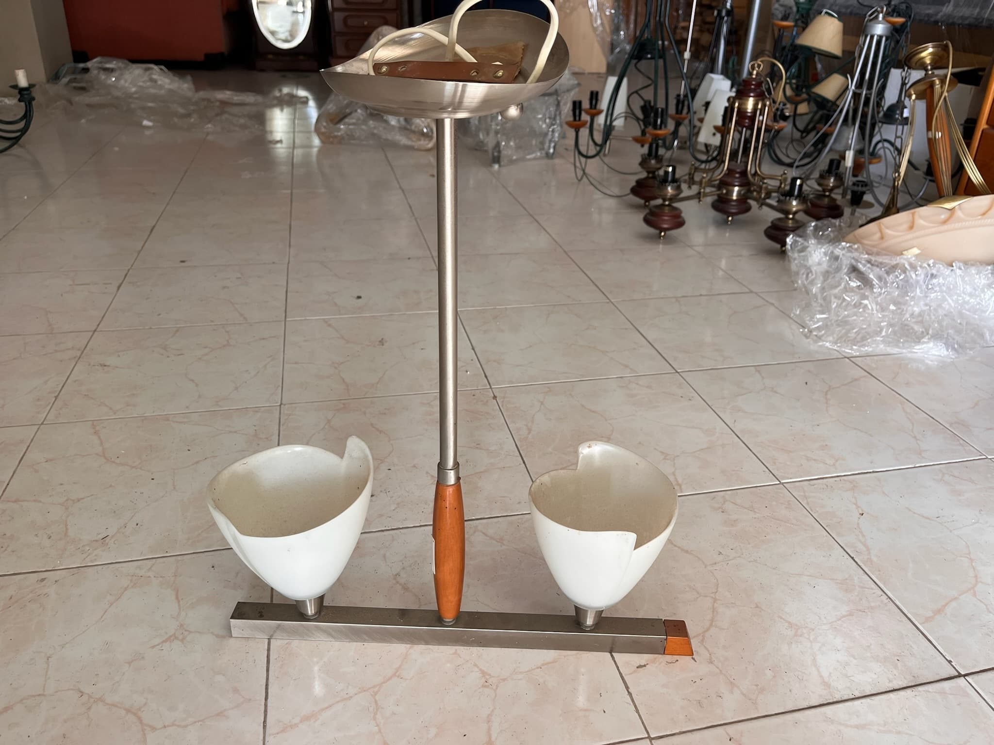 Candeeiro de teto metálico
