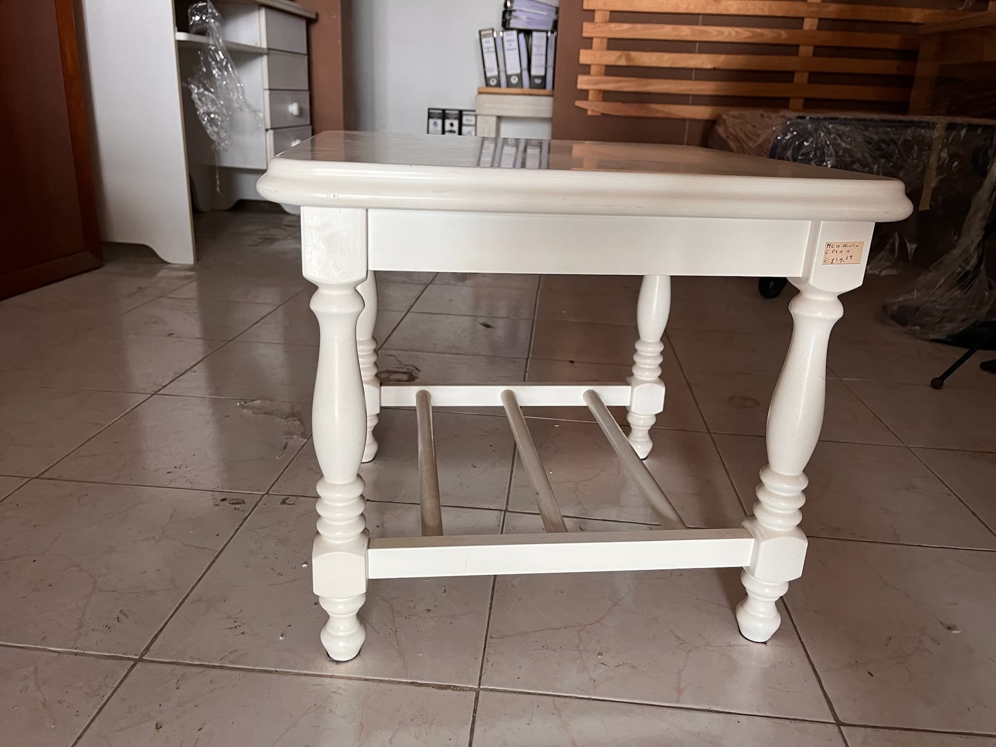 Mesa de centro em madeira — imagem 2