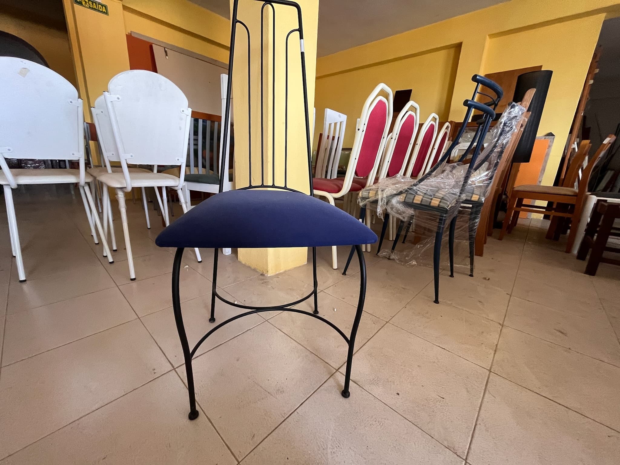 Lotes 1 a 35 · Cadeiras — imagen 44