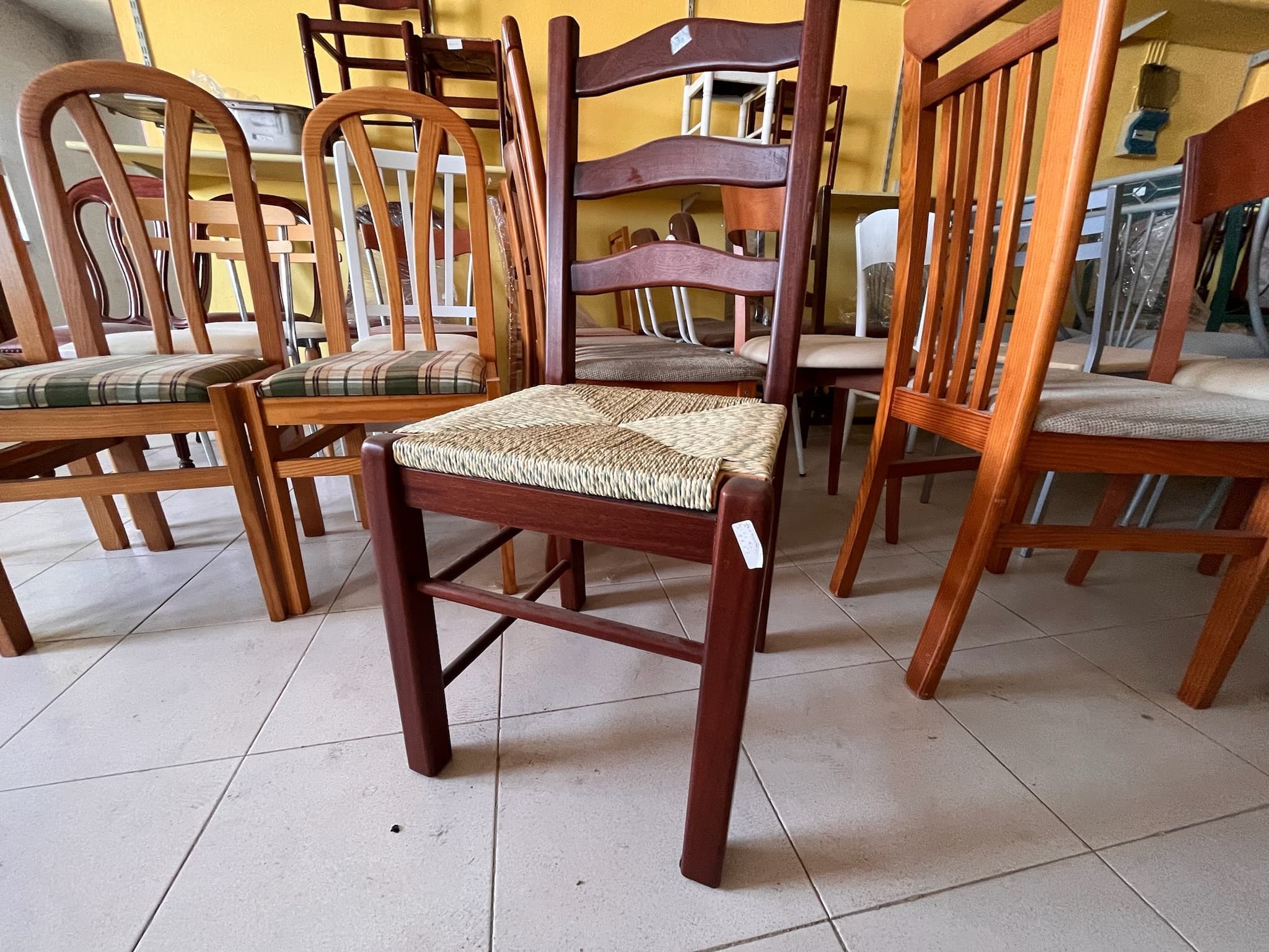 Lotes 1 a 35 · Cadeiras — imagen 49