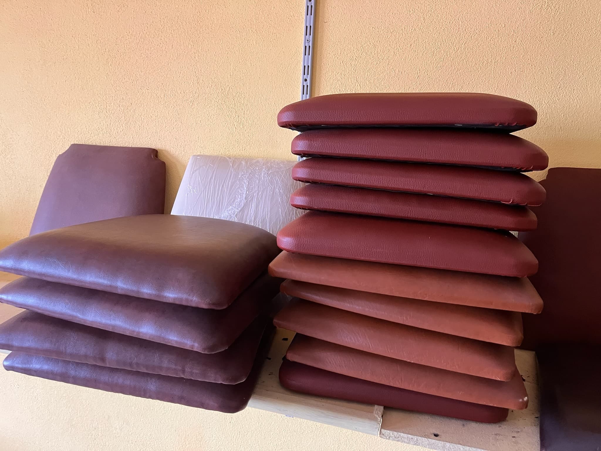 Lotes 36 a 70 · Mobiliário · Artigos de Decoração — imagem 16