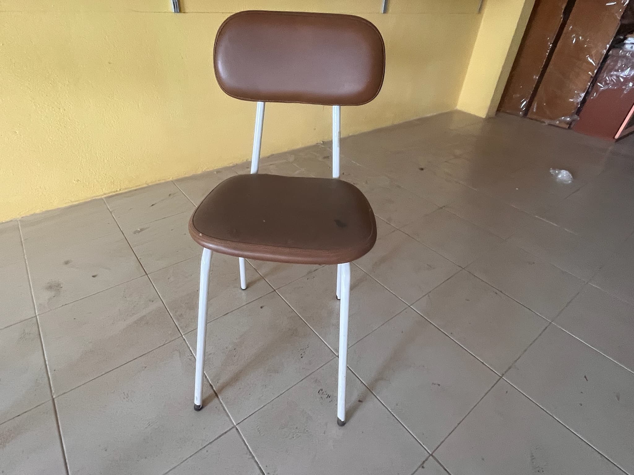 Lotes 36 a 70 · Mobiliário · Artigos de Decoração — imagem 17