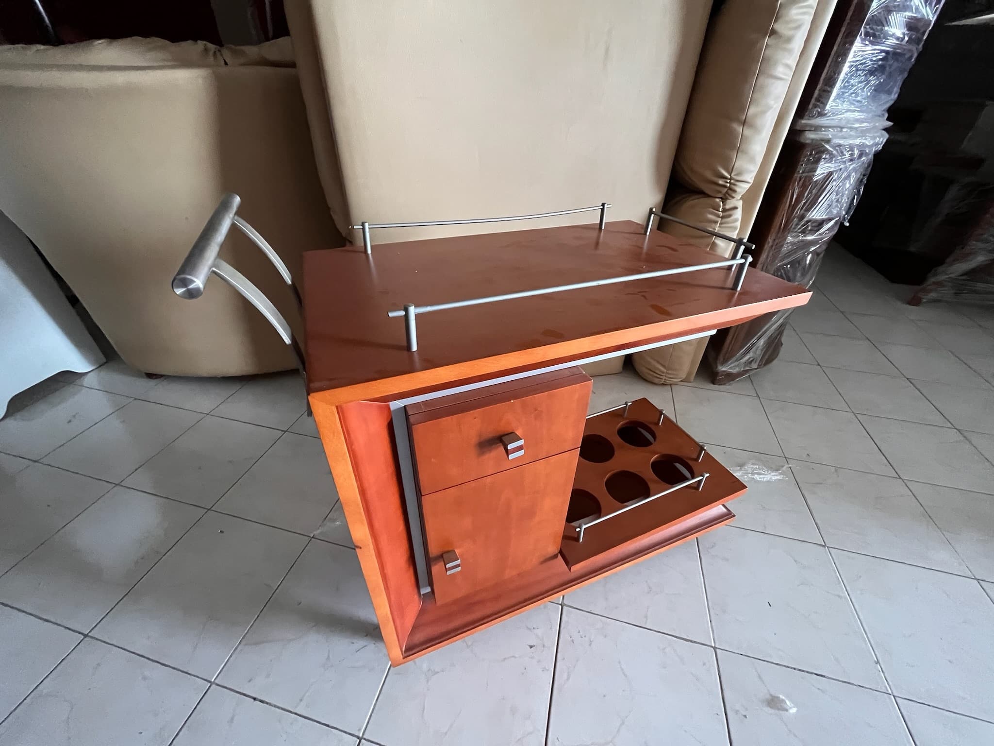 Lotes 106 a 140 · Mobiliário · Artigos de Decoração — imagem 21