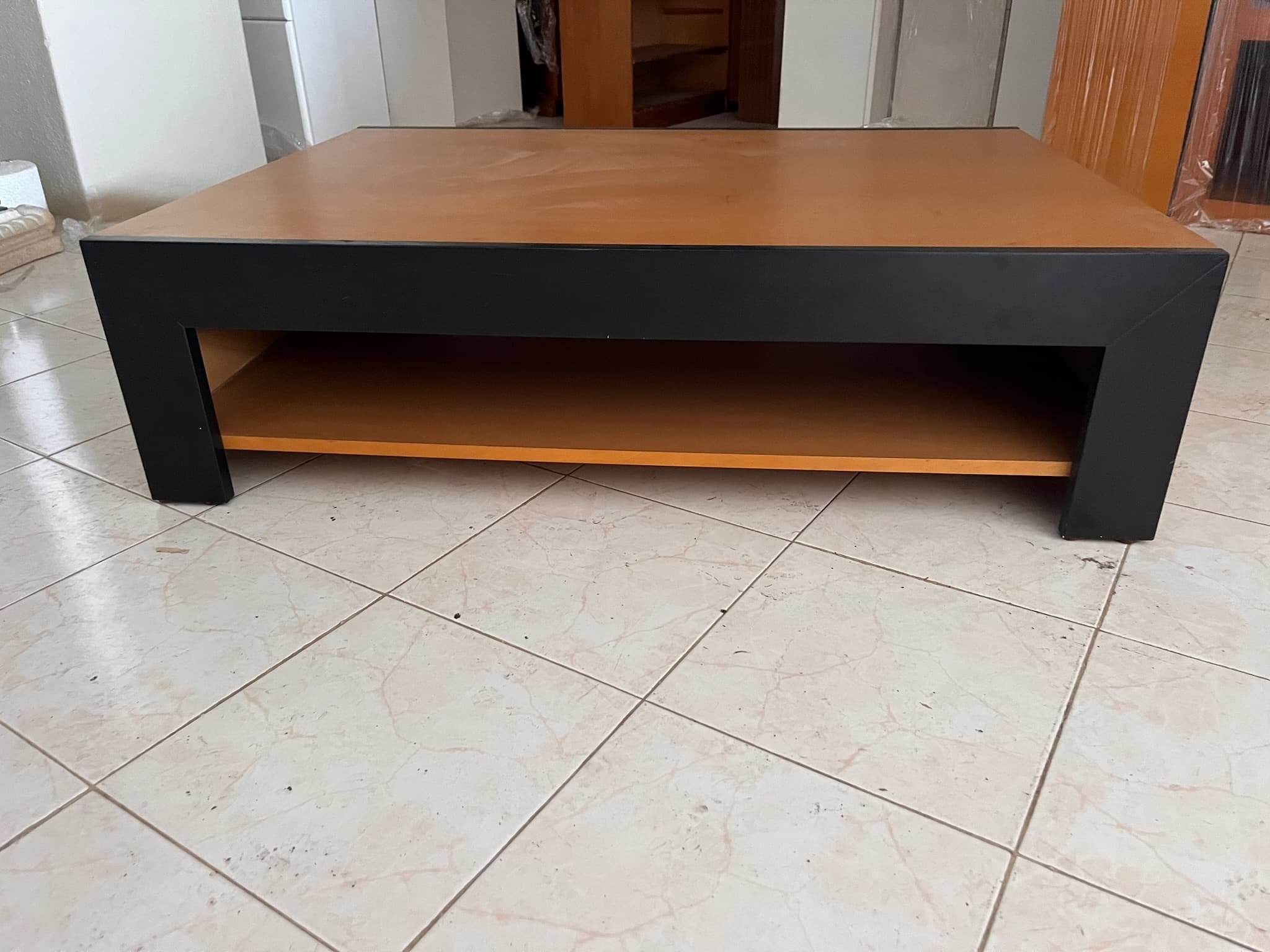 Lotes 141 a 175 · Mobiliário · Artigos de Decoração — imagen 1