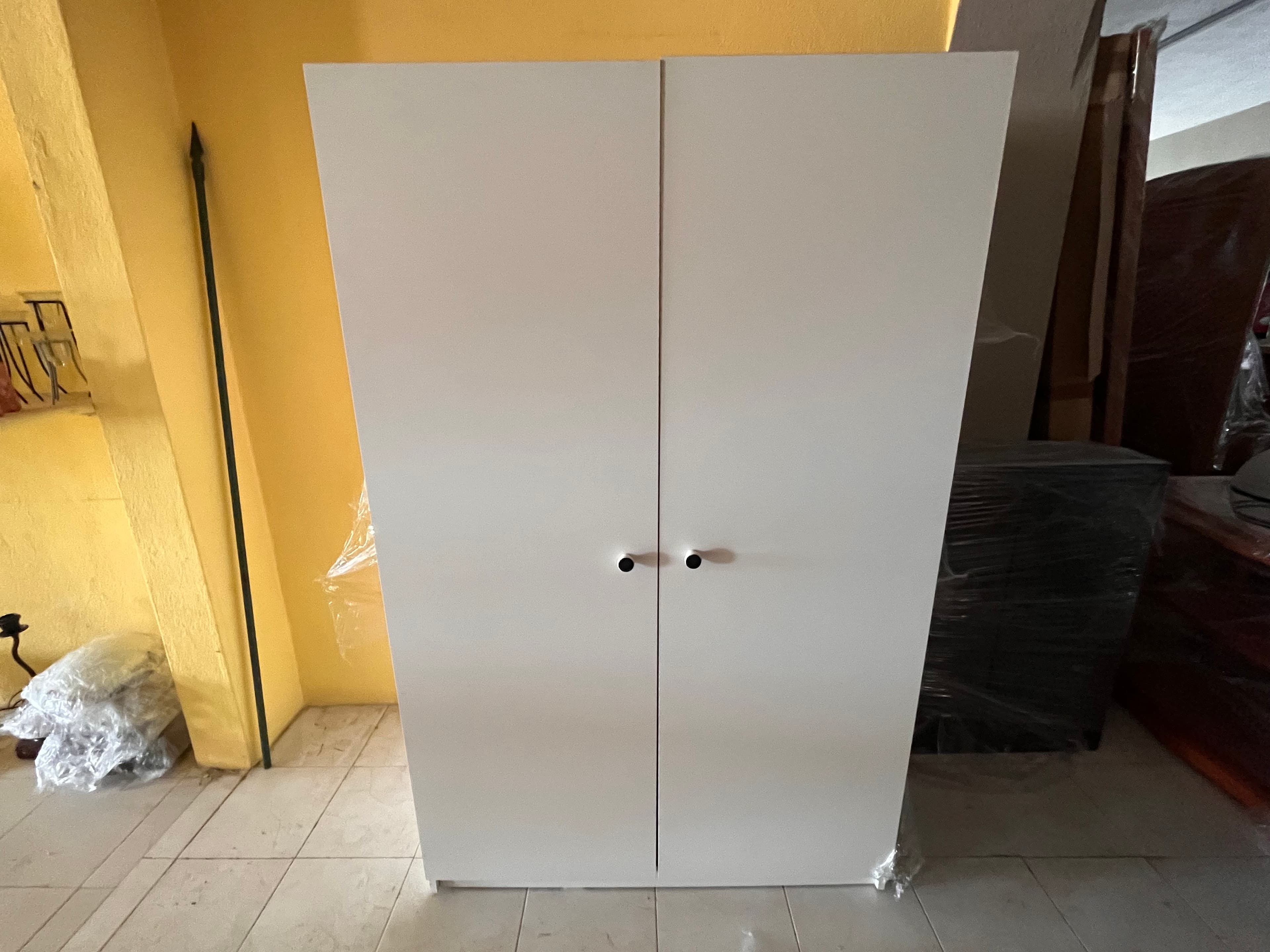 Lotes 211 a 245 · Mobiliário · Artigos de Decoração — imagem 25