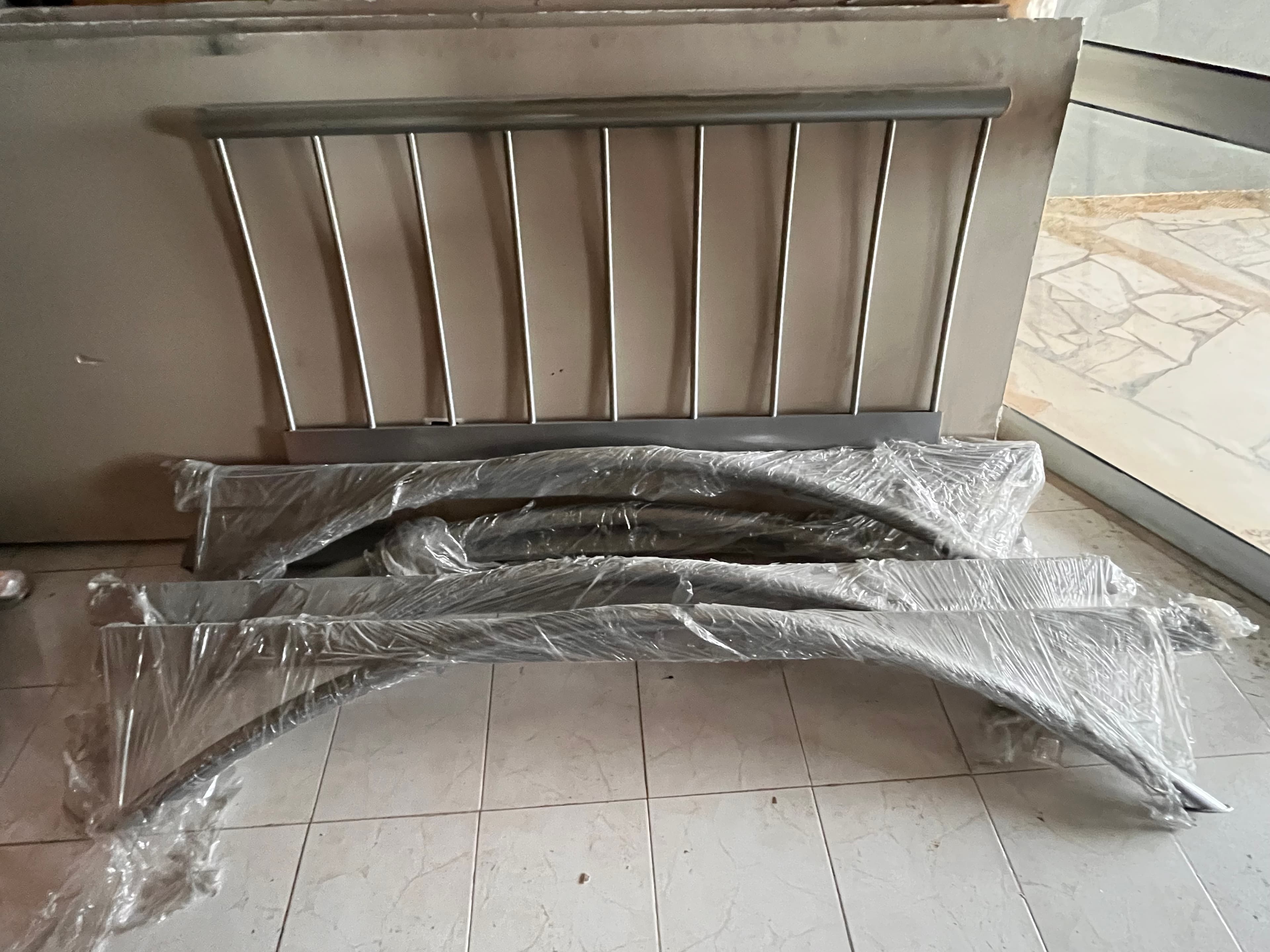 Lotes 246 a 280 · Mobiliário · Artigos de Decoração — image 30