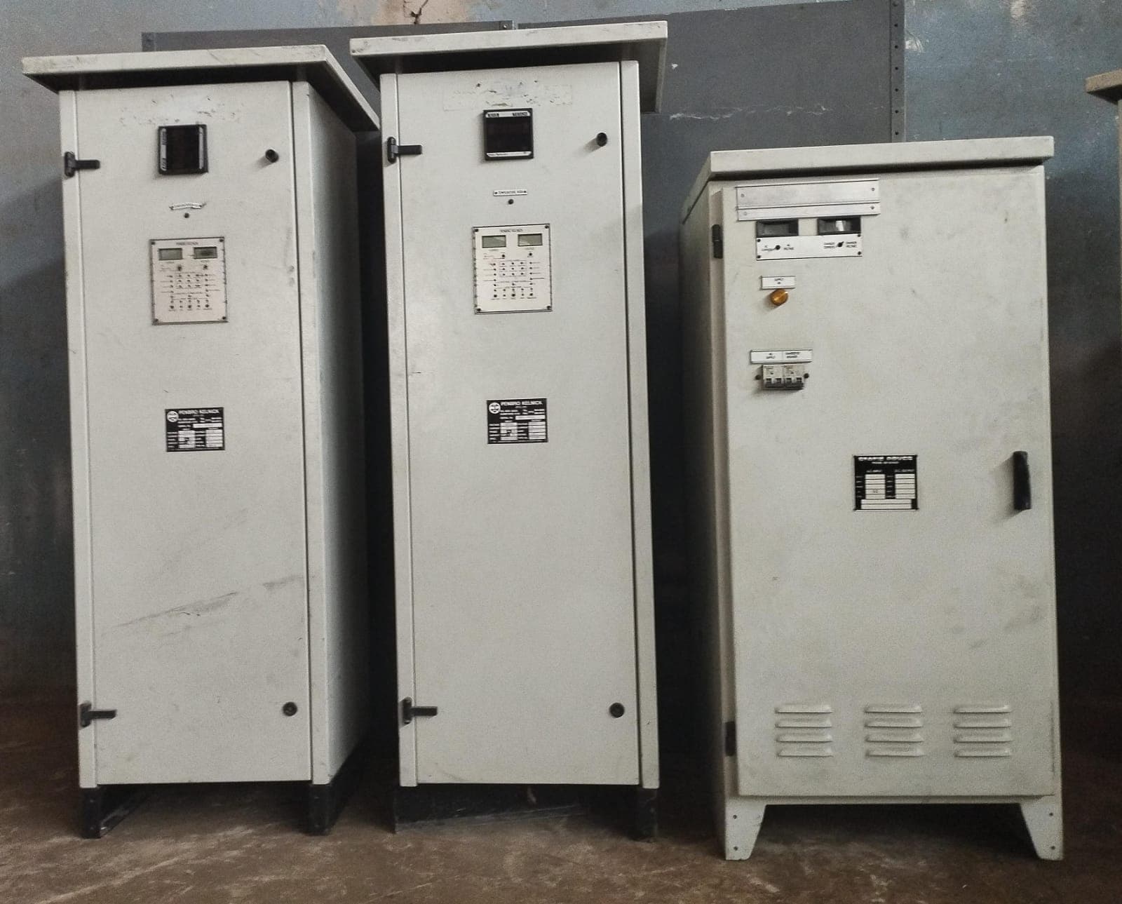 Caixas de Paineis eléctricos UPS
