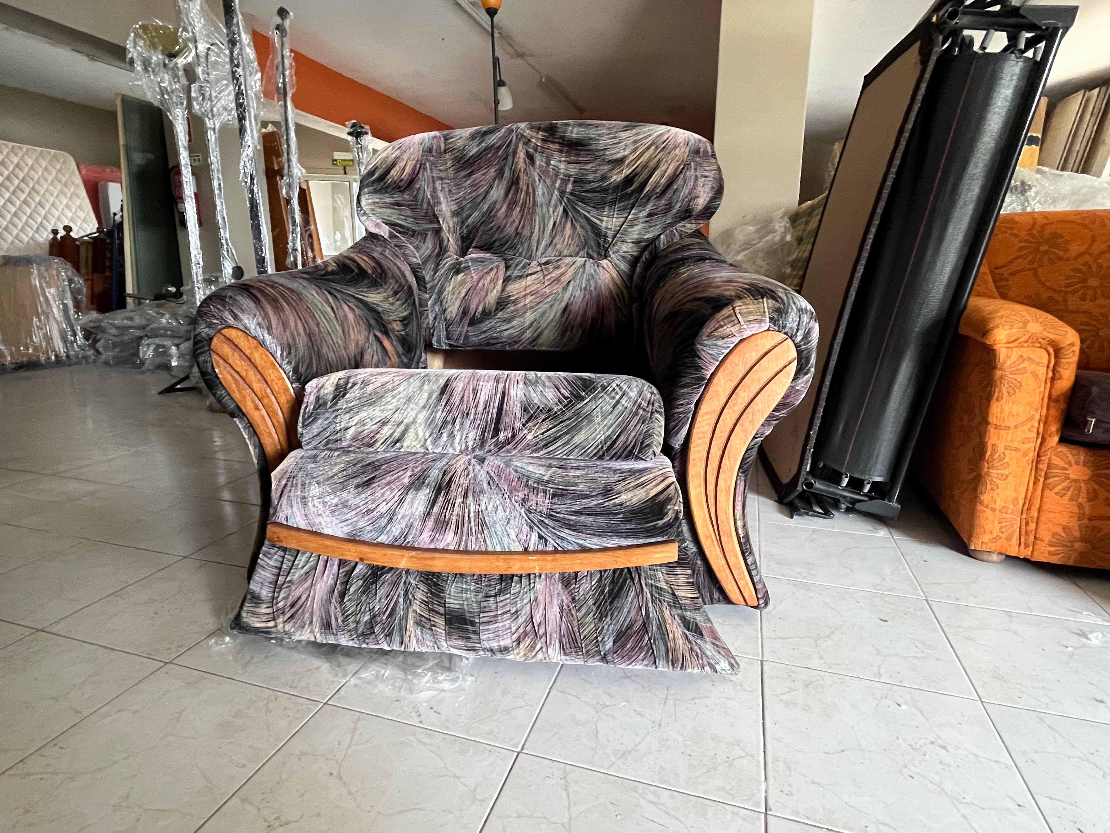 Lotes 386 a 420 · Mobiliário · Artigos de Decoração — imagen 14
