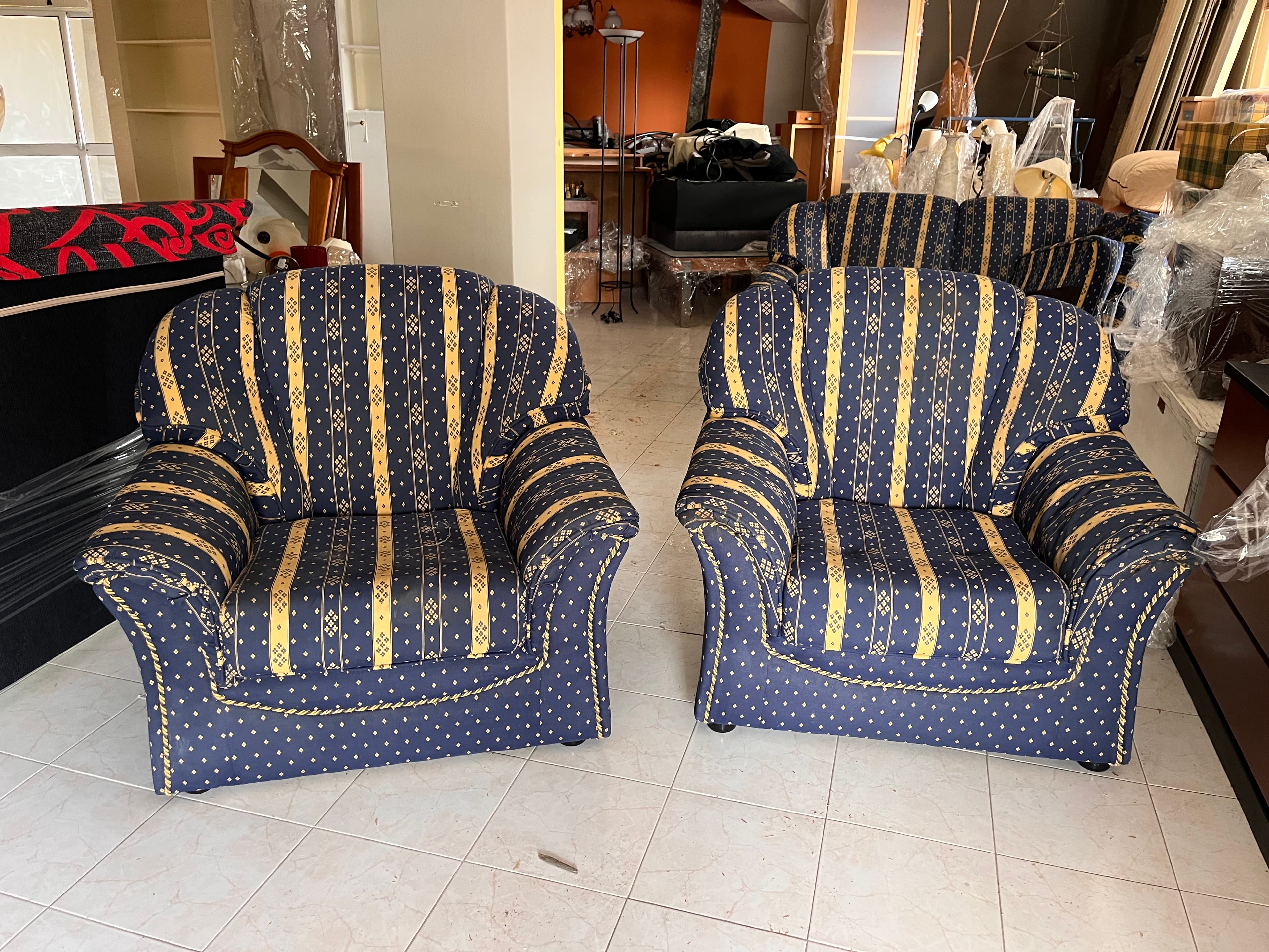 Lotes 386 a 420 · Mobiliário · Artigos de Decoração — imagen 13