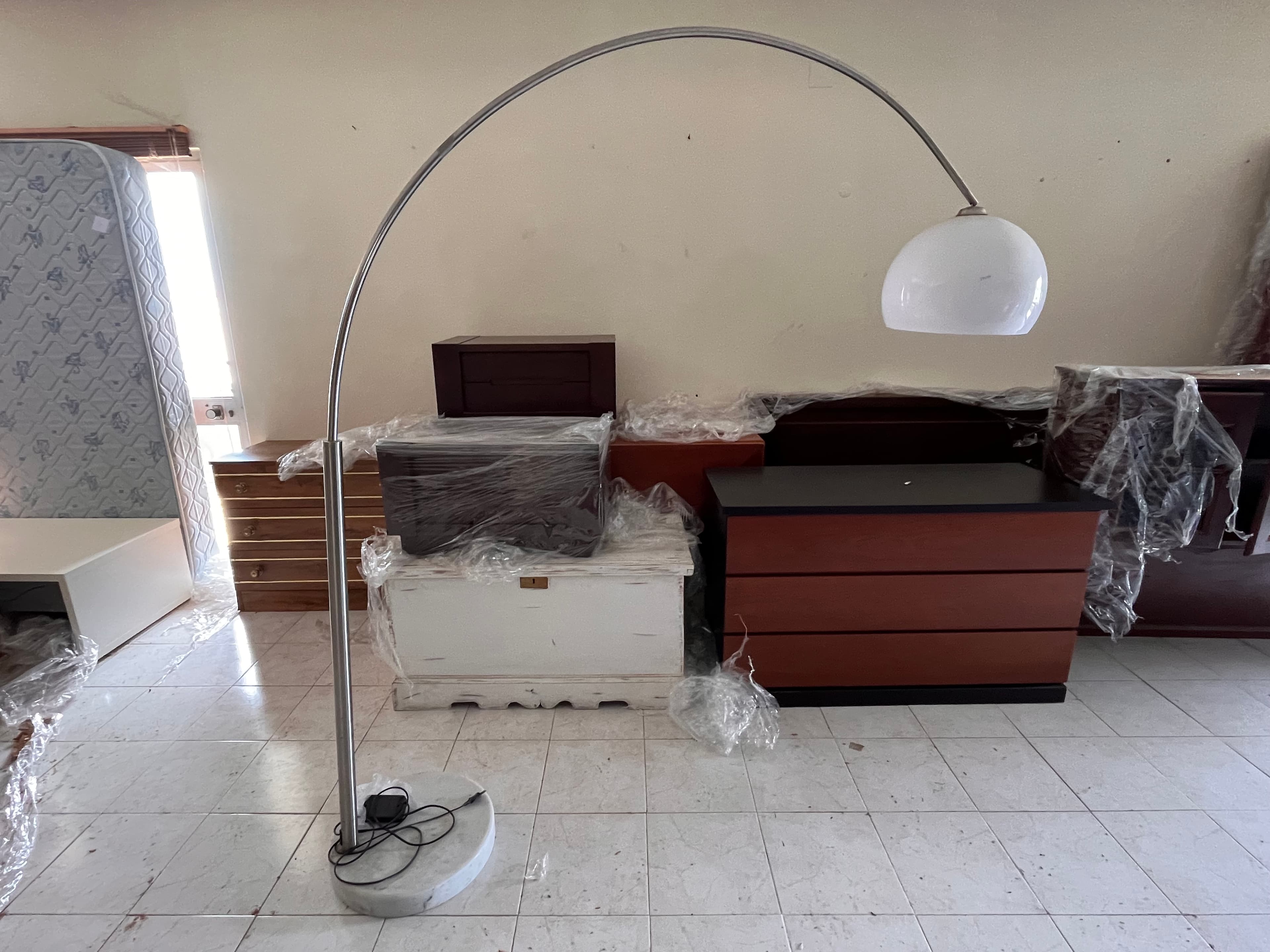 Lotes 386 a 420 · Mobiliário · Artigos de Decoração — imagen 6