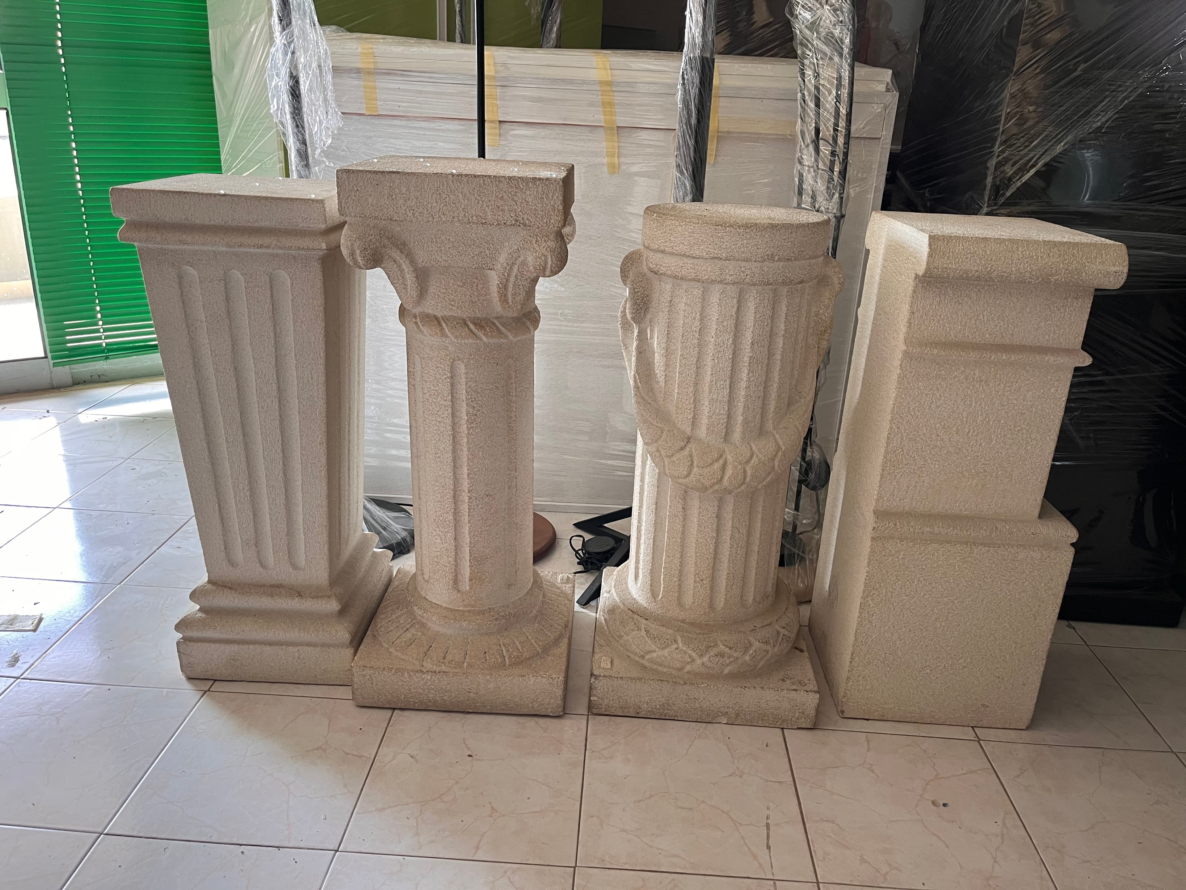 Lotes 386 a 420 · Mobiliário · Artigos de Decoração — imagen 12