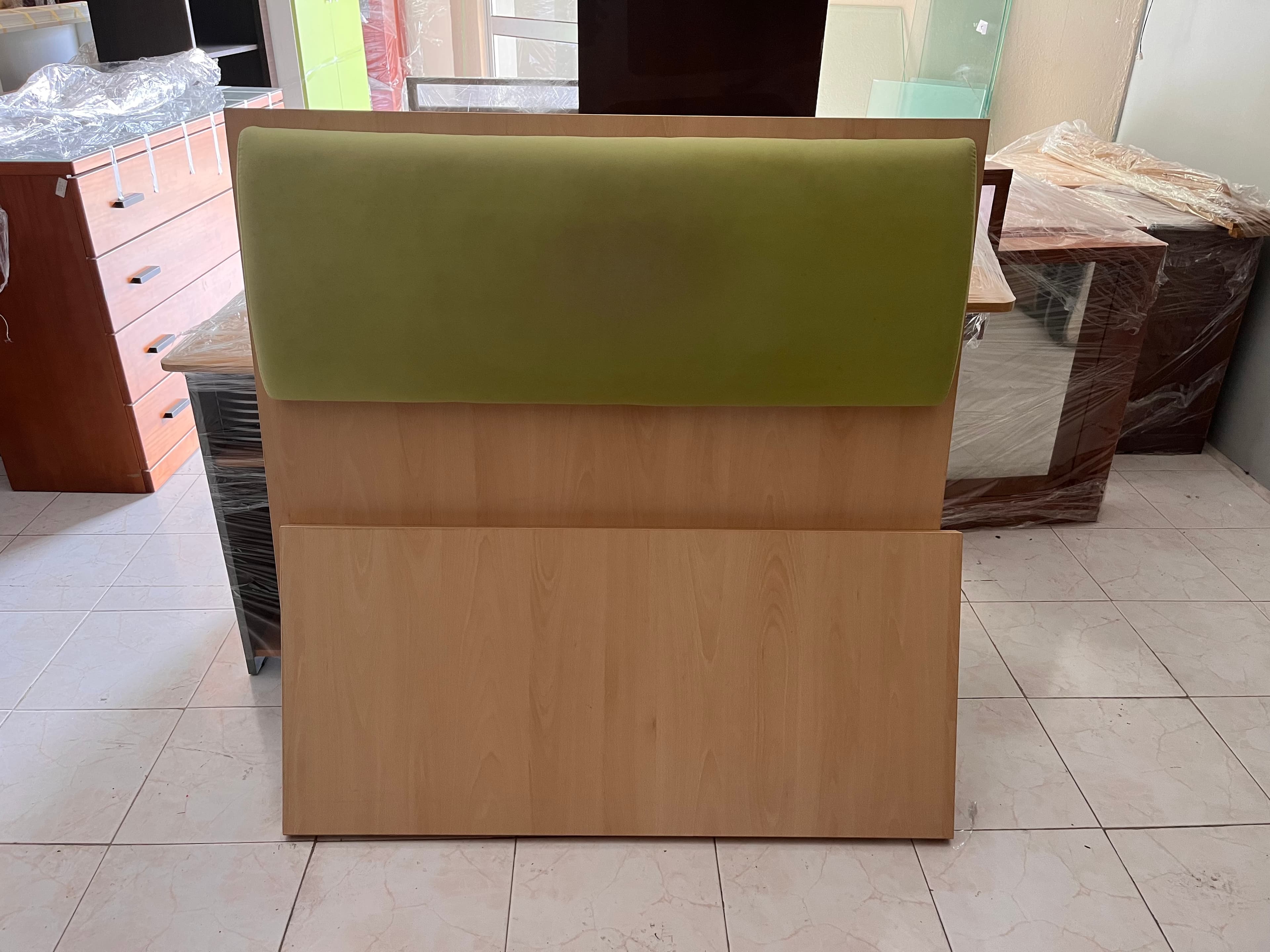 Lotes 421 a 455 · Mobiliário · Artigos de Decoração — imagen 6