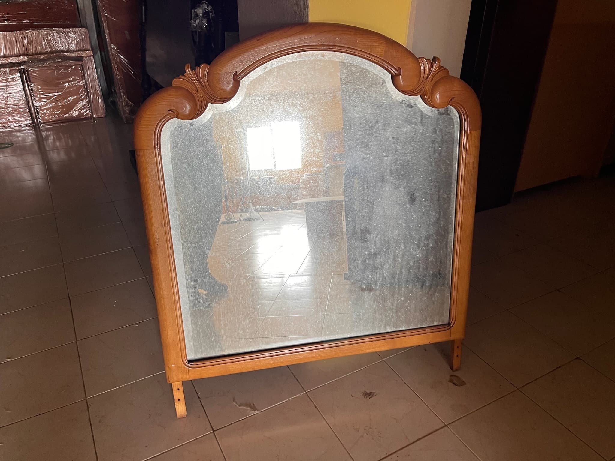 Lotes 631 a 665 · Mobiliário · Artigos de Decoração — imagen 43