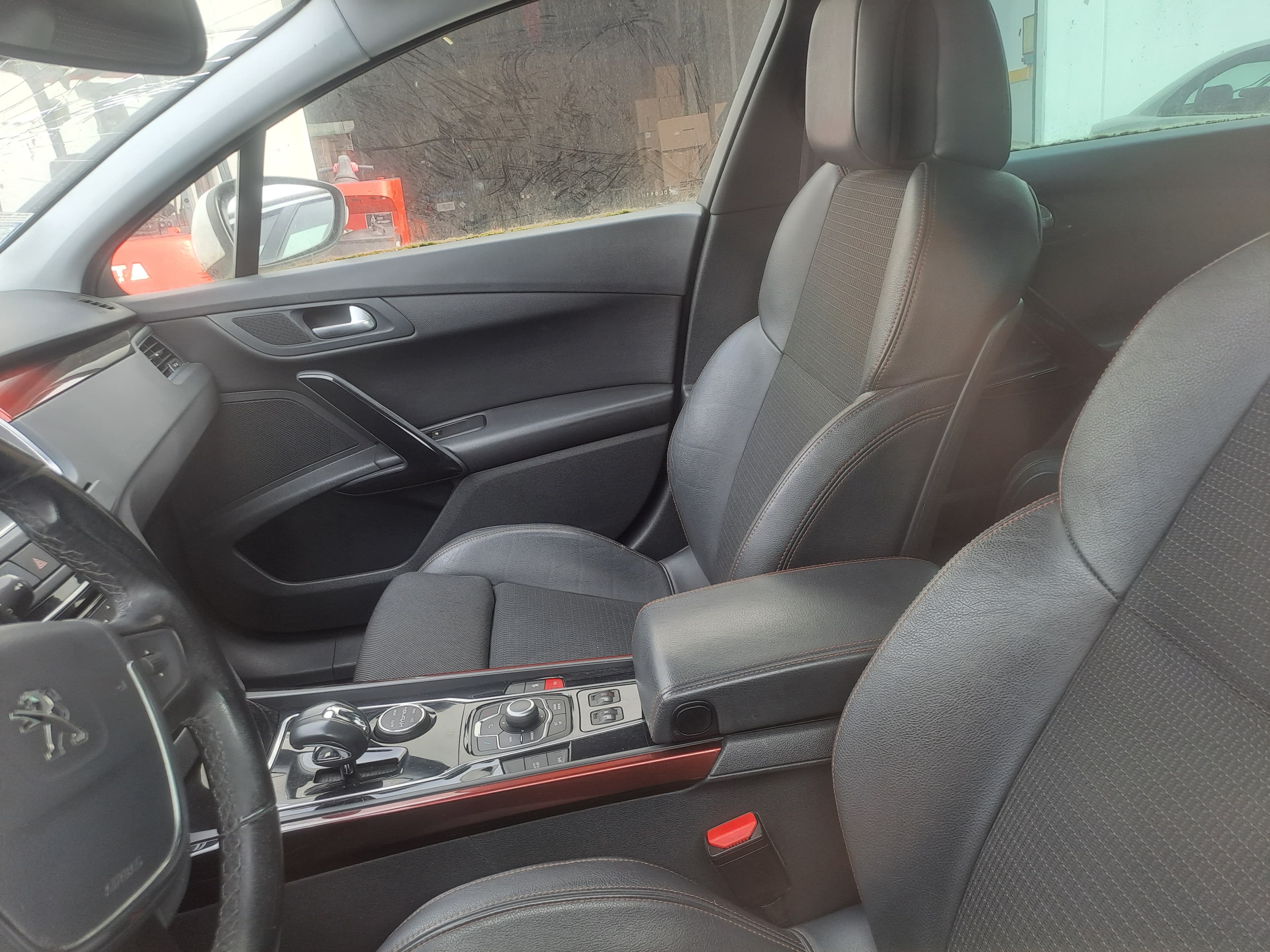 Peugeot 508 2.0 HDi RXH Hybrid4 · Ano 2013 — imagem 23