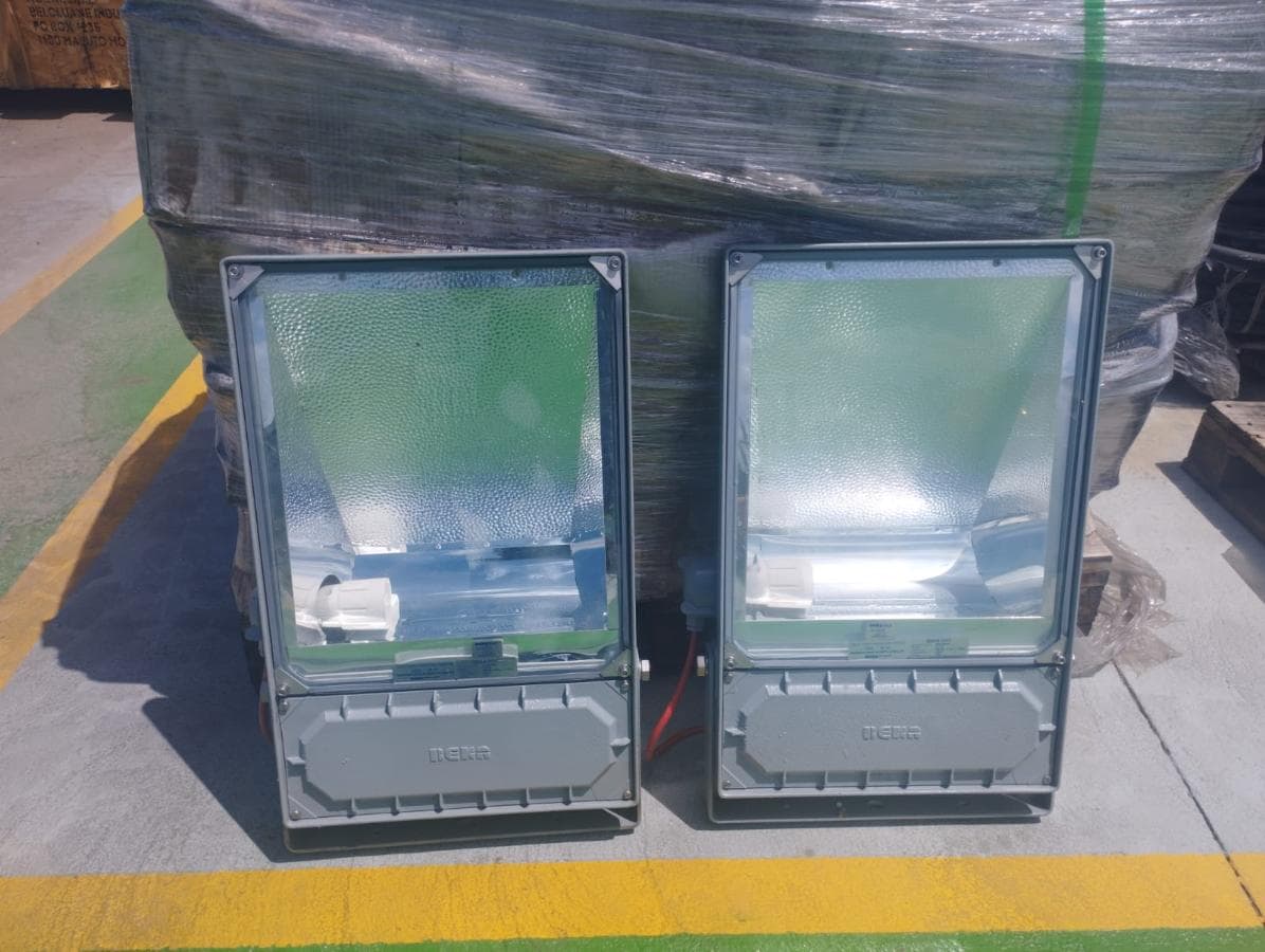 Candeeiros 230V - 50Hz