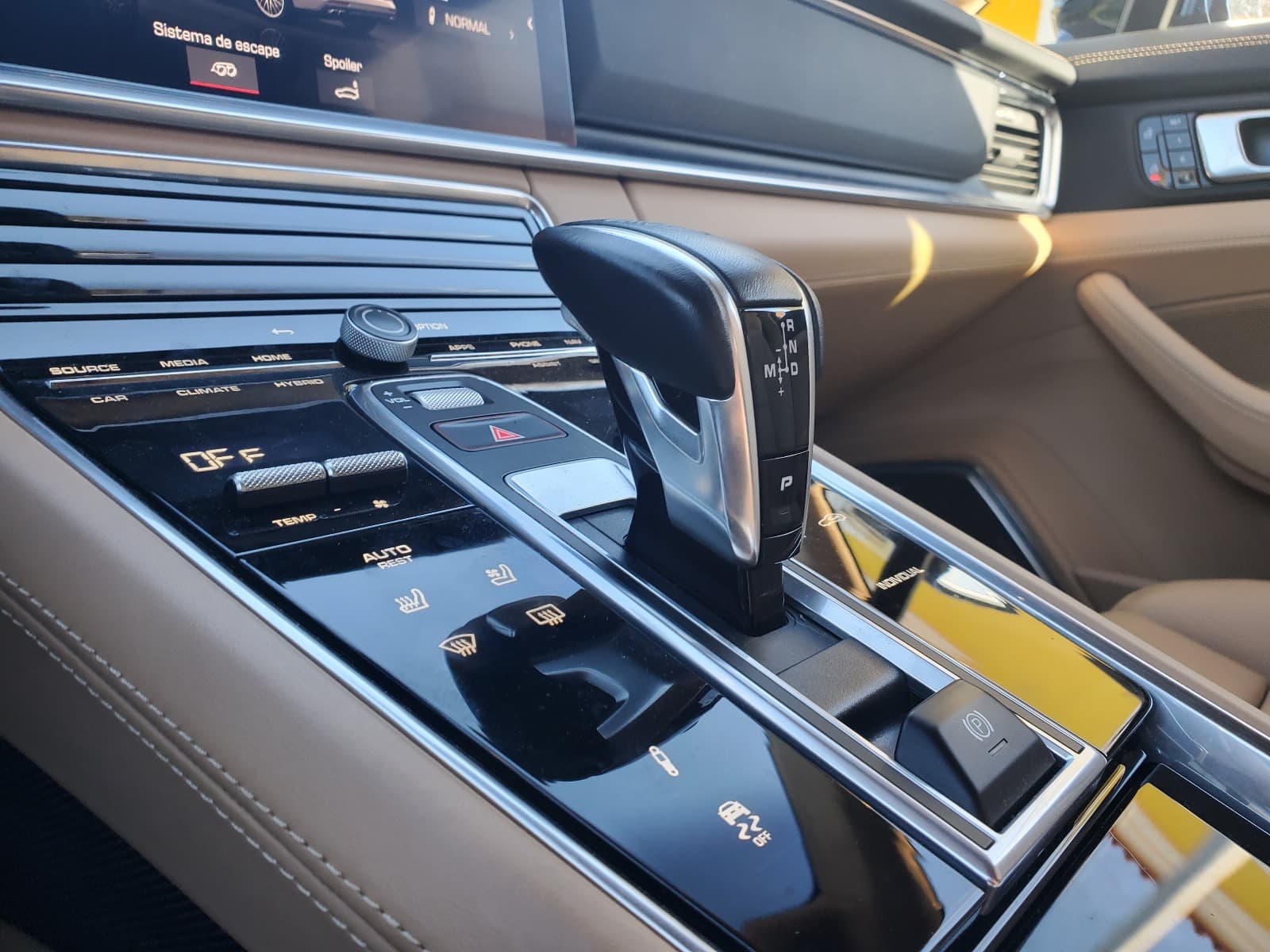 Porsche Panamera Turbo S E-Híbrido Sport Turismo · Ano 2021 — imagem 61