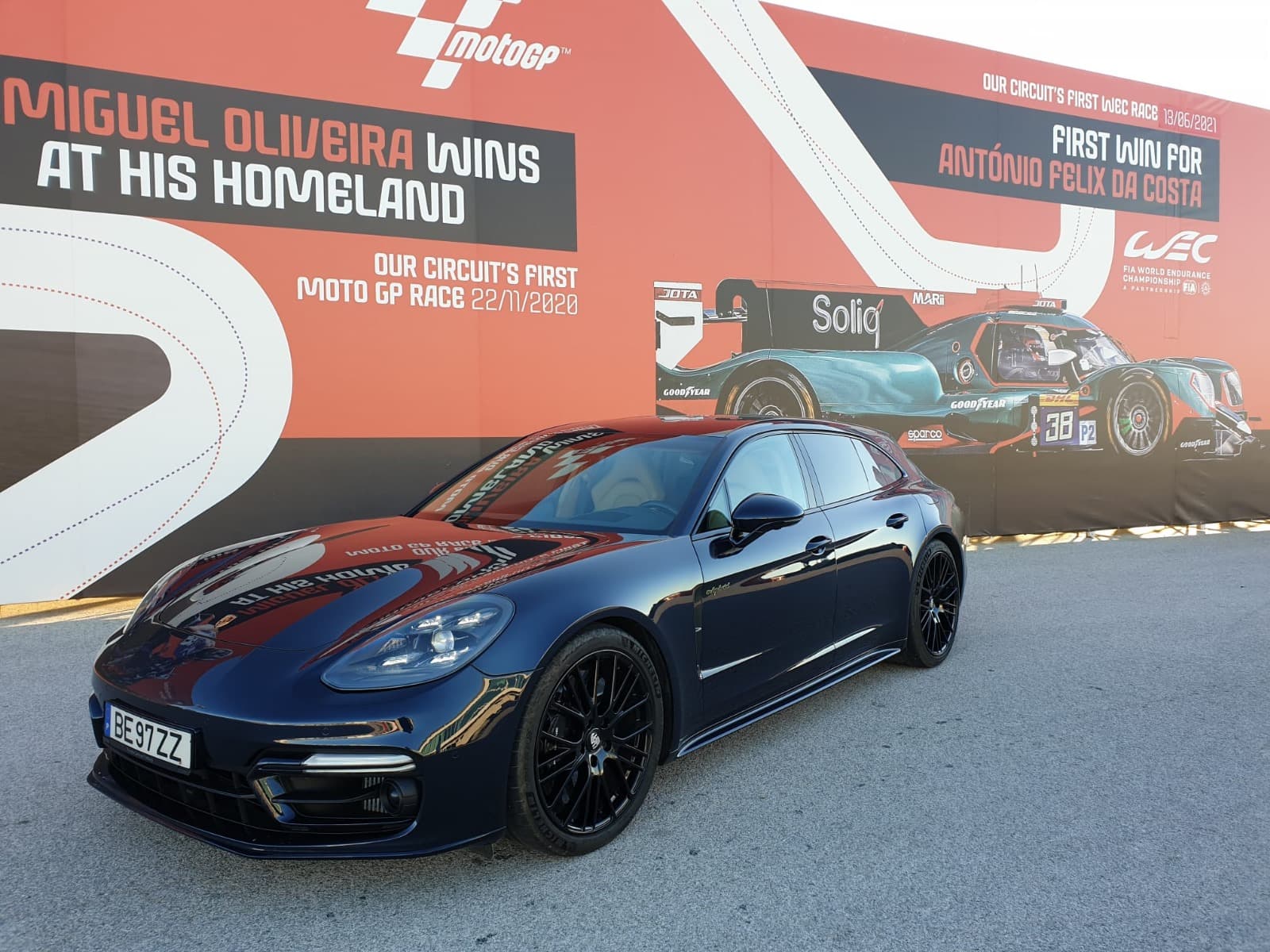 Porsche Panamera Turbo S E-Híbrido Sport Turismo · Ano 2021 — imagem 4