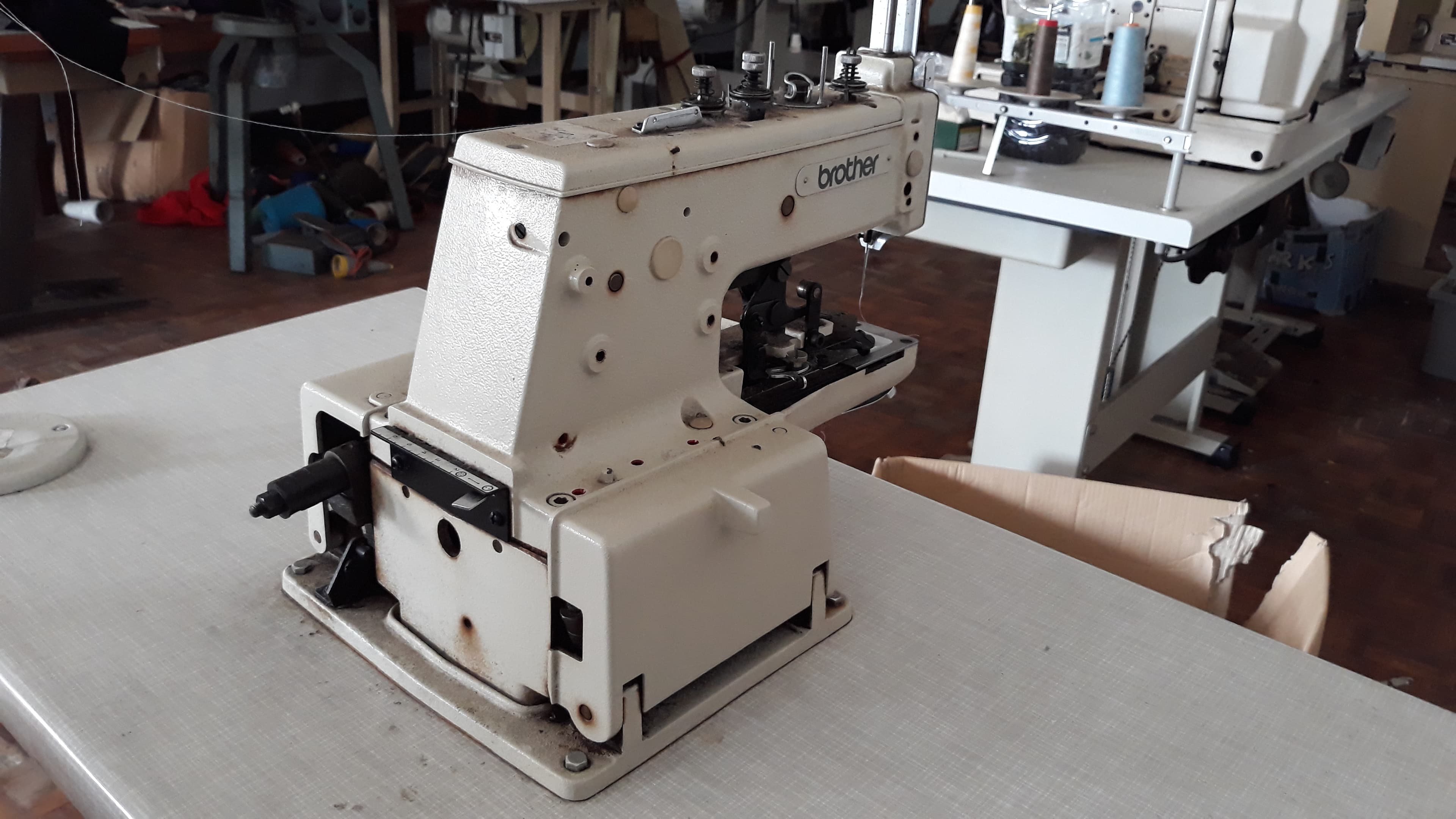 Máquina de colocar botões — image 3